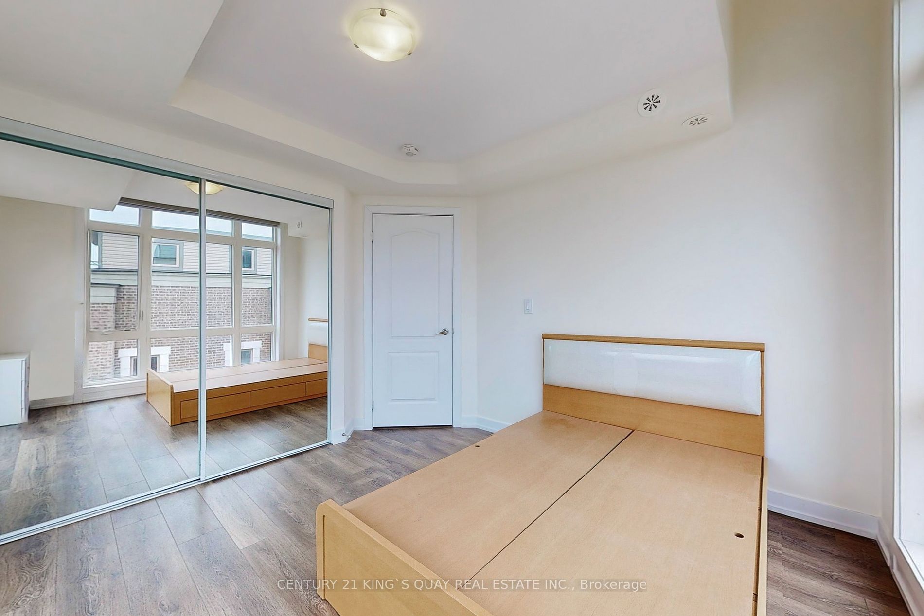 10 Westmeath Lane, #2202