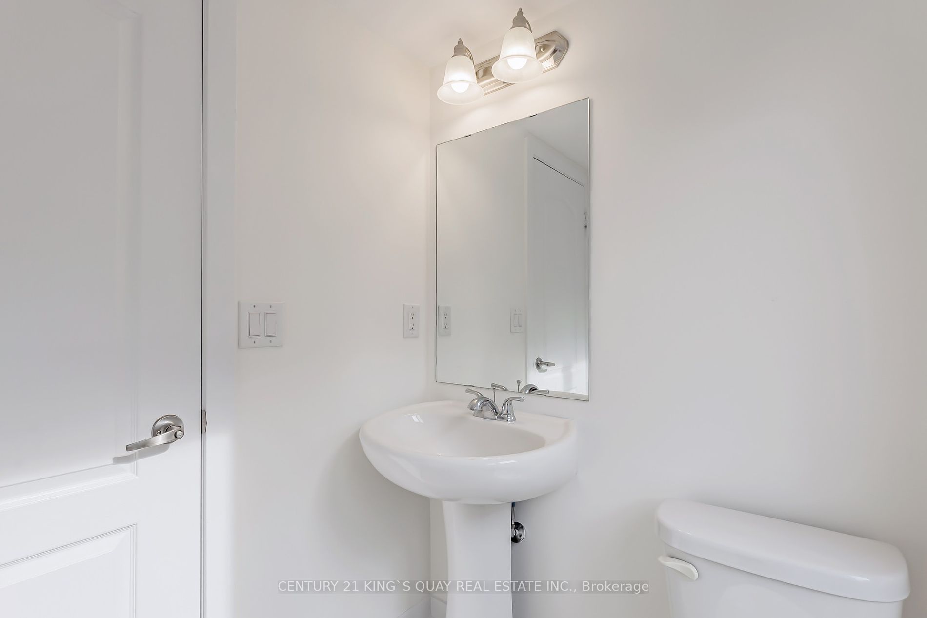 10 Westmeath Lane, #2202