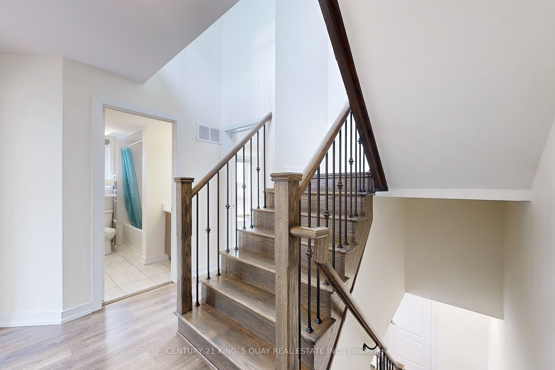 10 Westmeath Lane, #2202
