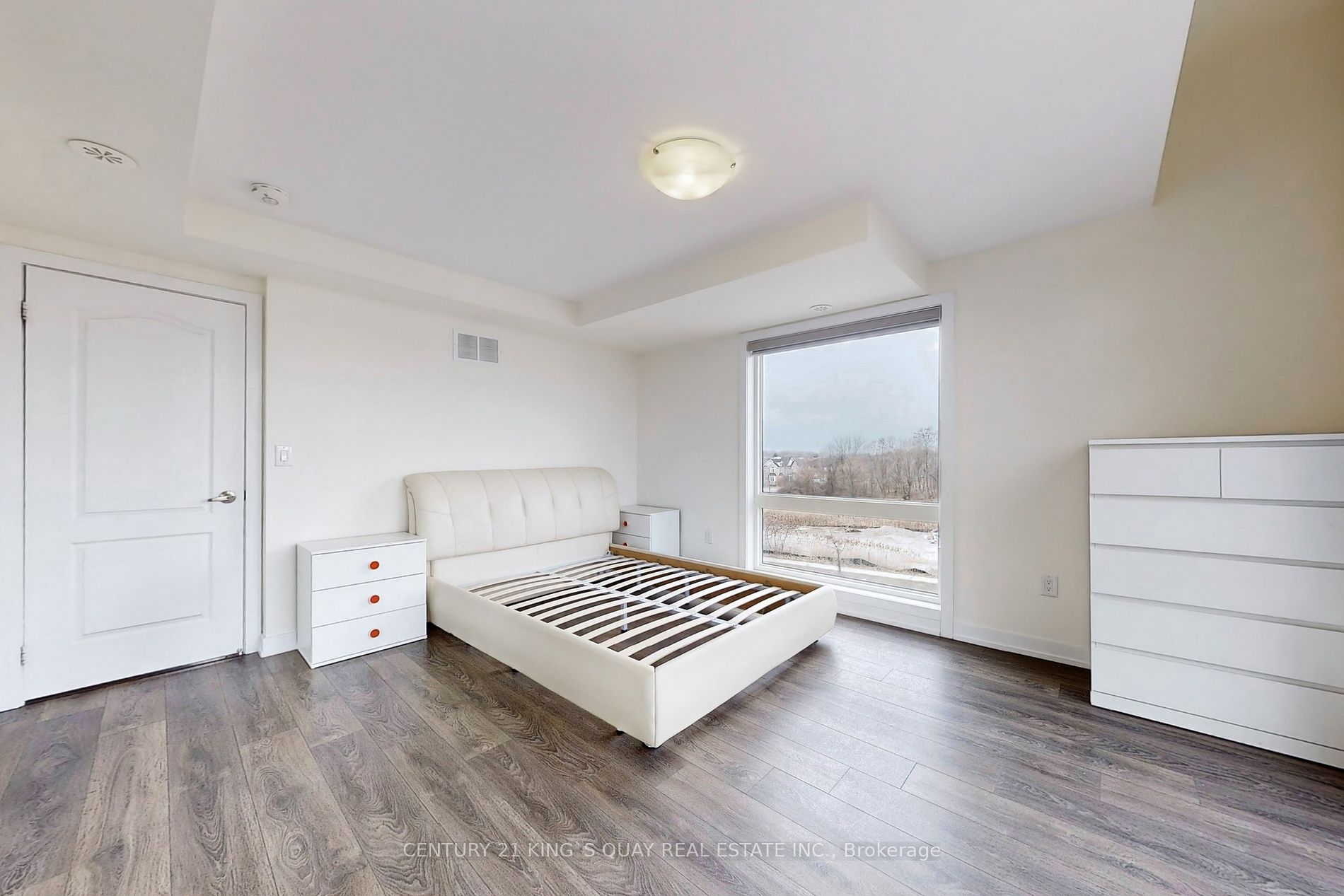 10 Westmeath Lane, #2202