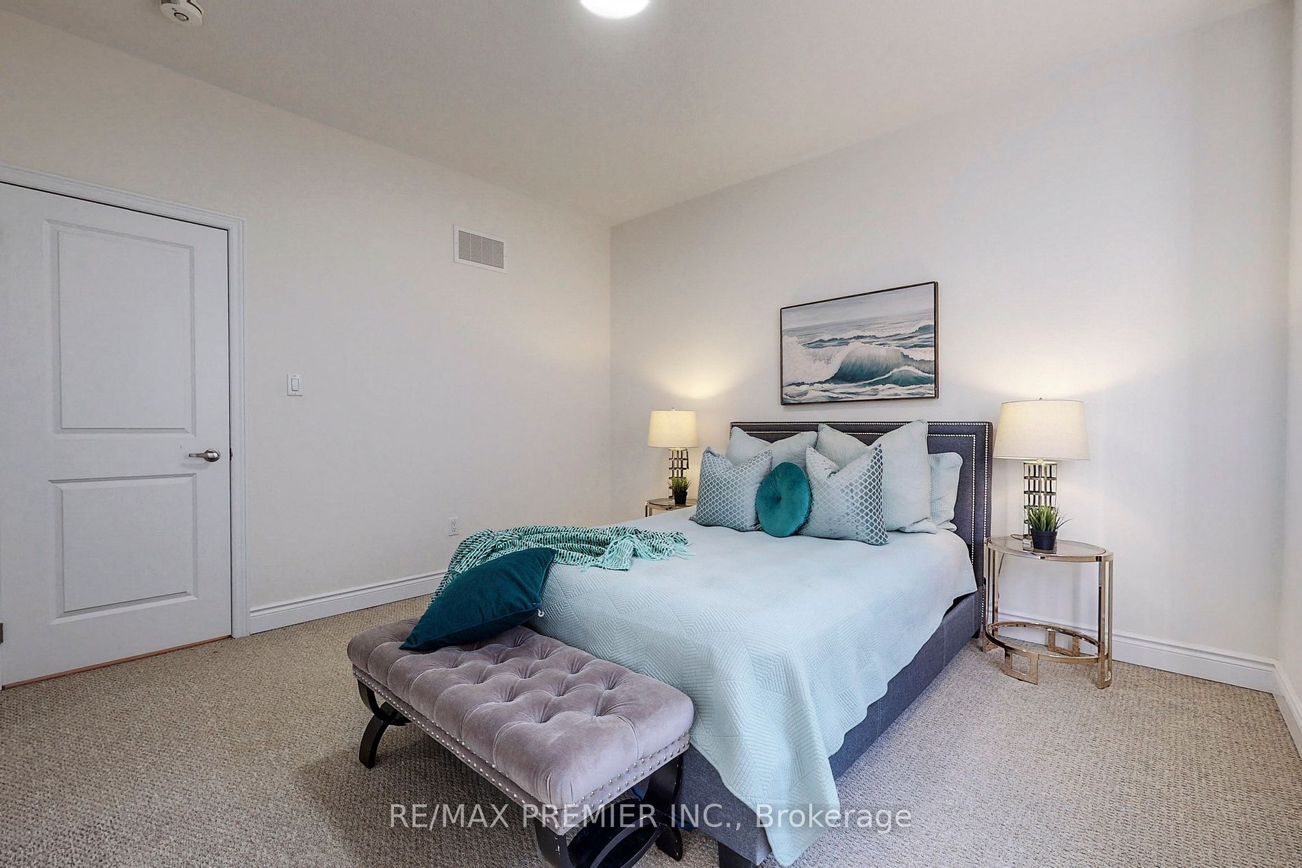 136 Stormont Tr