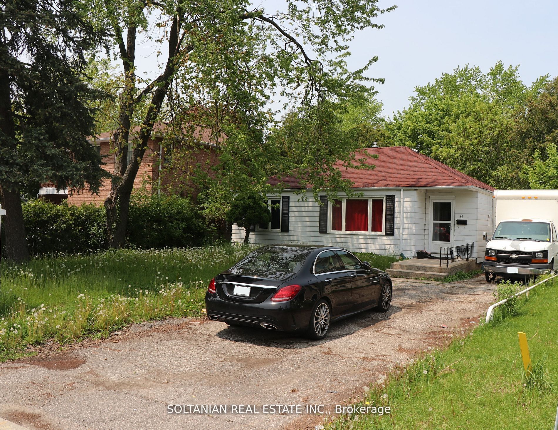 70 Highland Park Blvd