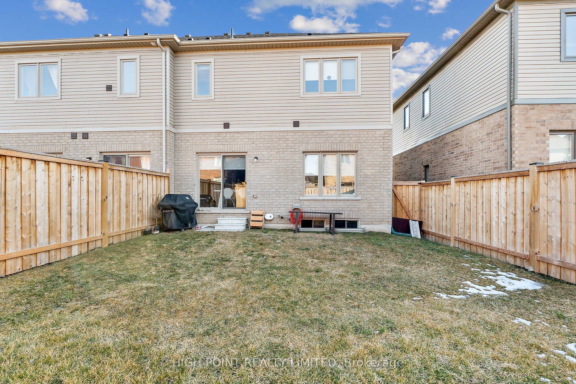18 Arnold Crescent