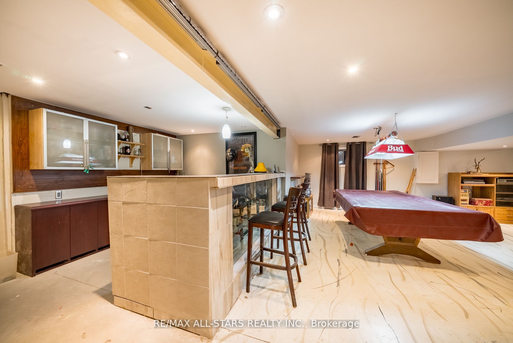 6 Milne Crt