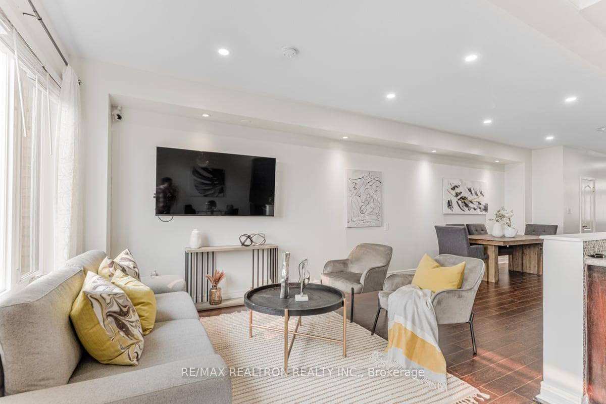 8 Townwood Drive, #9