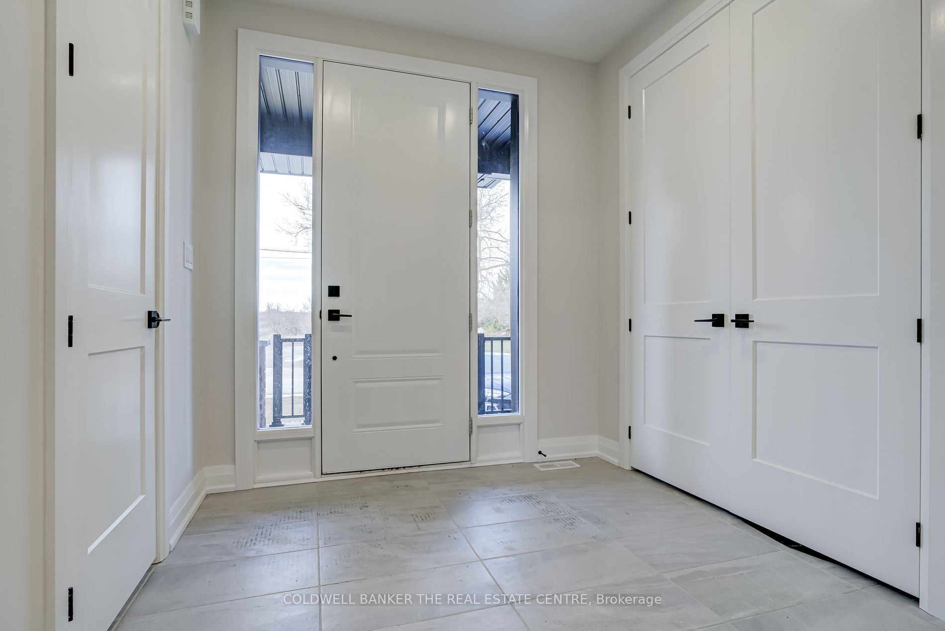 27 Wellington St