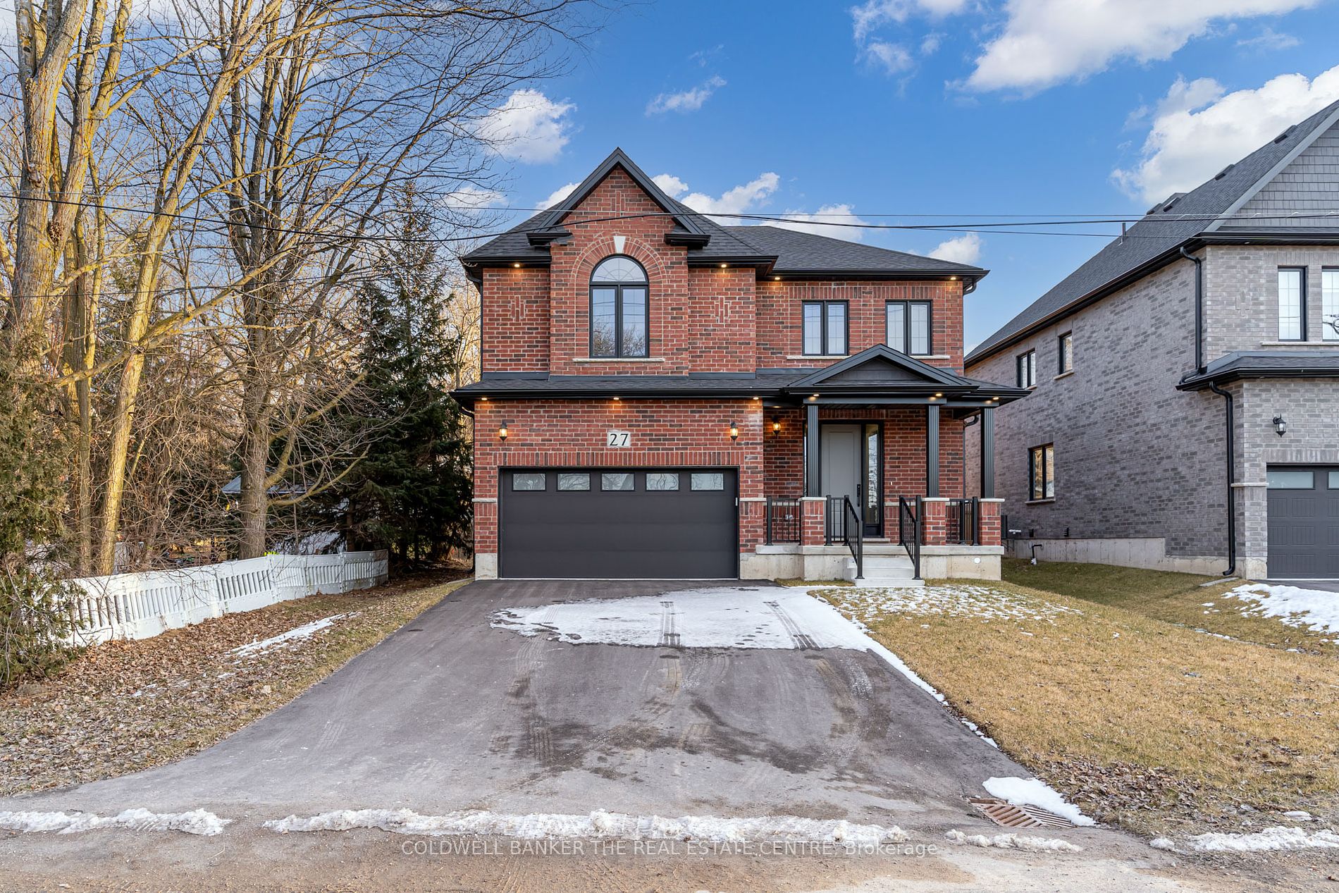 27 Wellington St
