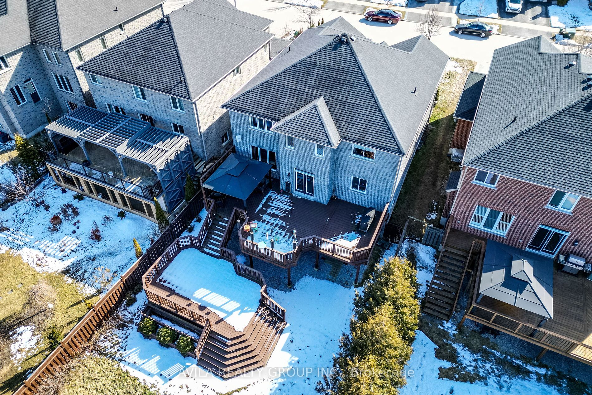 950 Booth Avenue