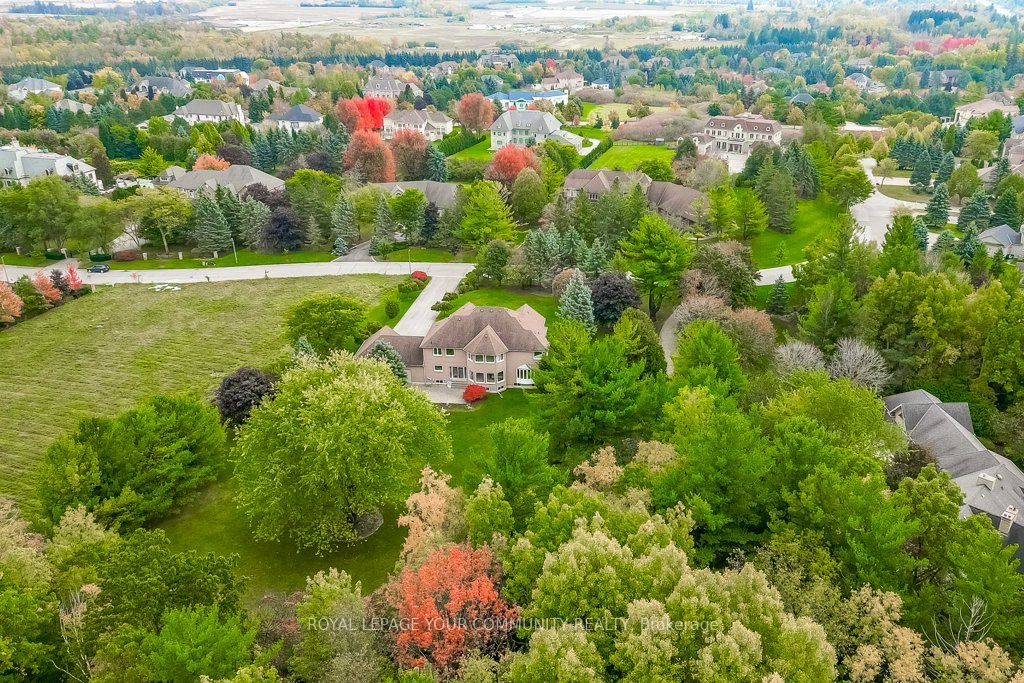 8 Country Heights Drive
