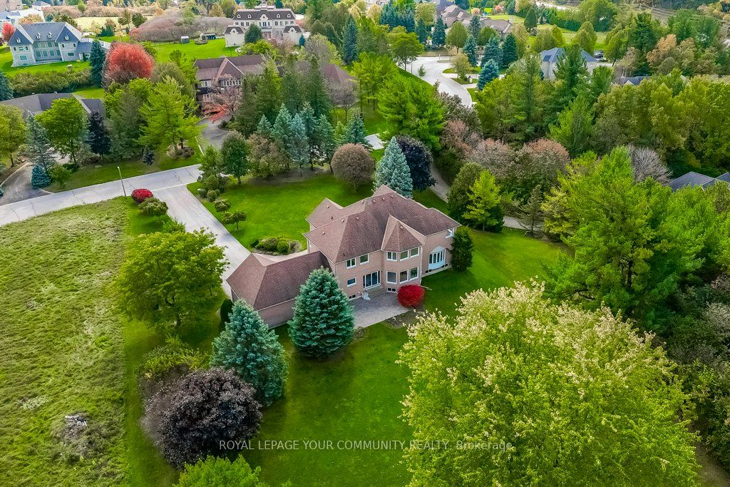 8 Country Heights Drive