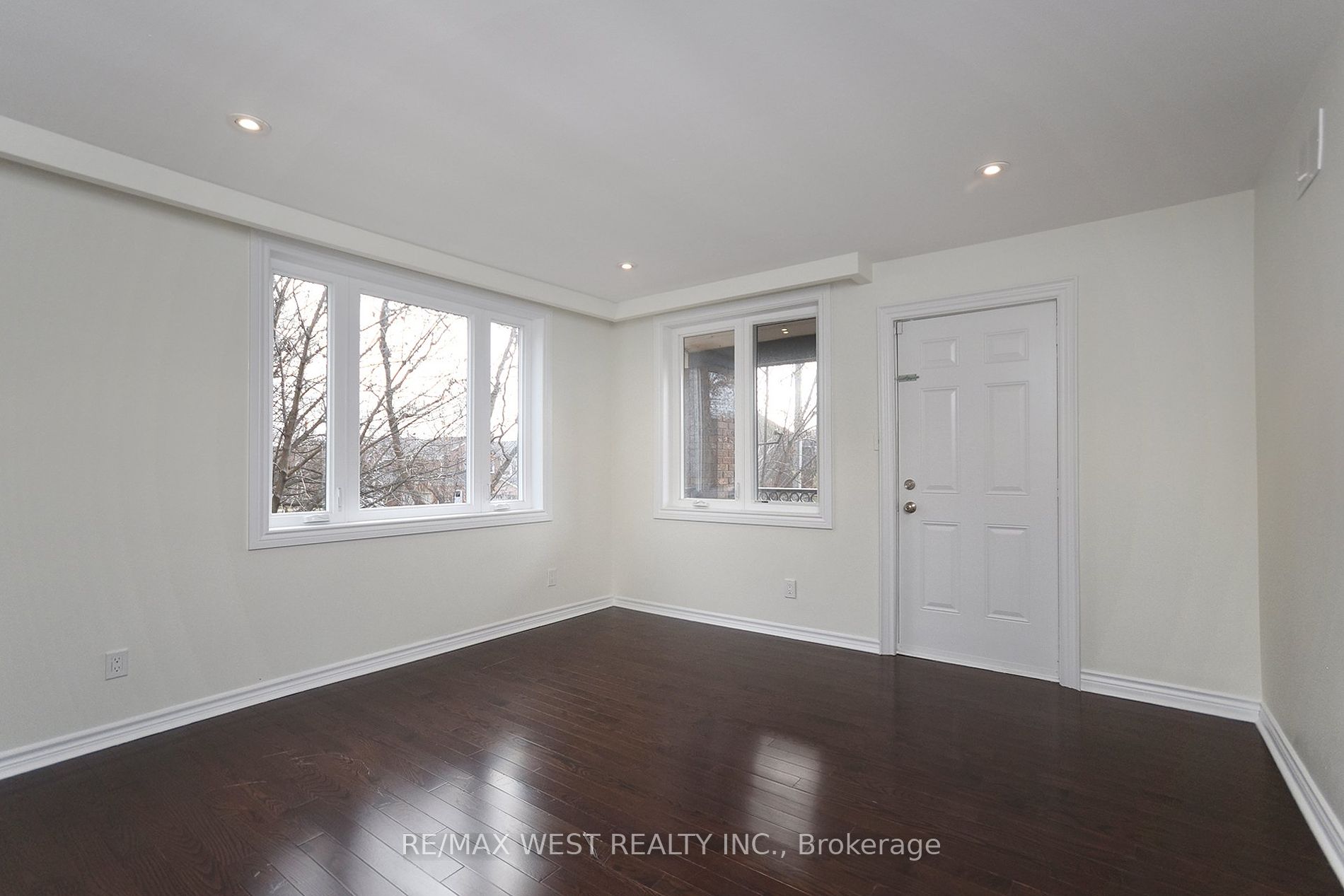 9 Campbell Ave
