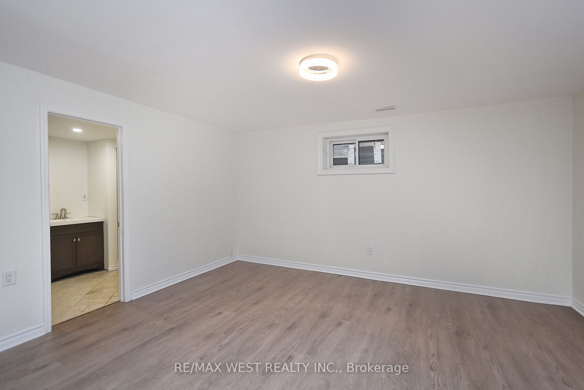 9 Campbell Ave