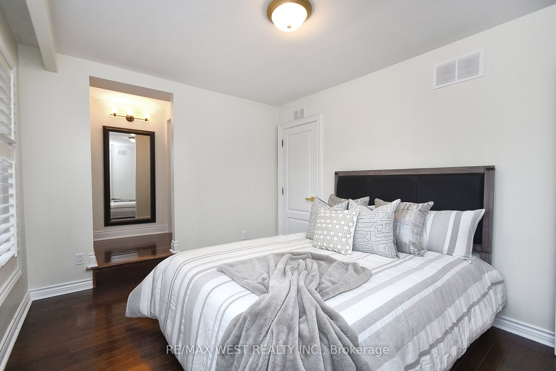 9 Campbell Ave