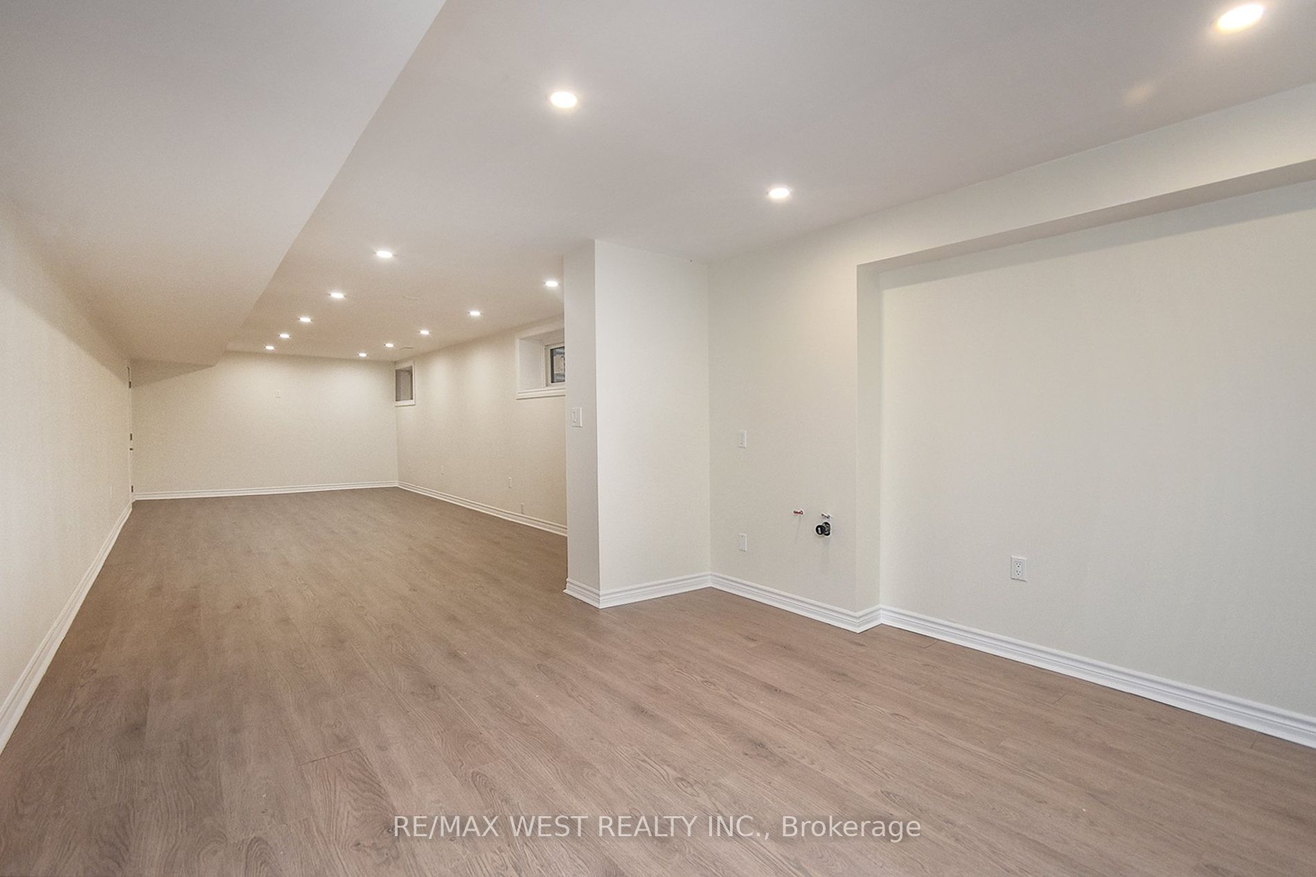 9 Campbell Ave
