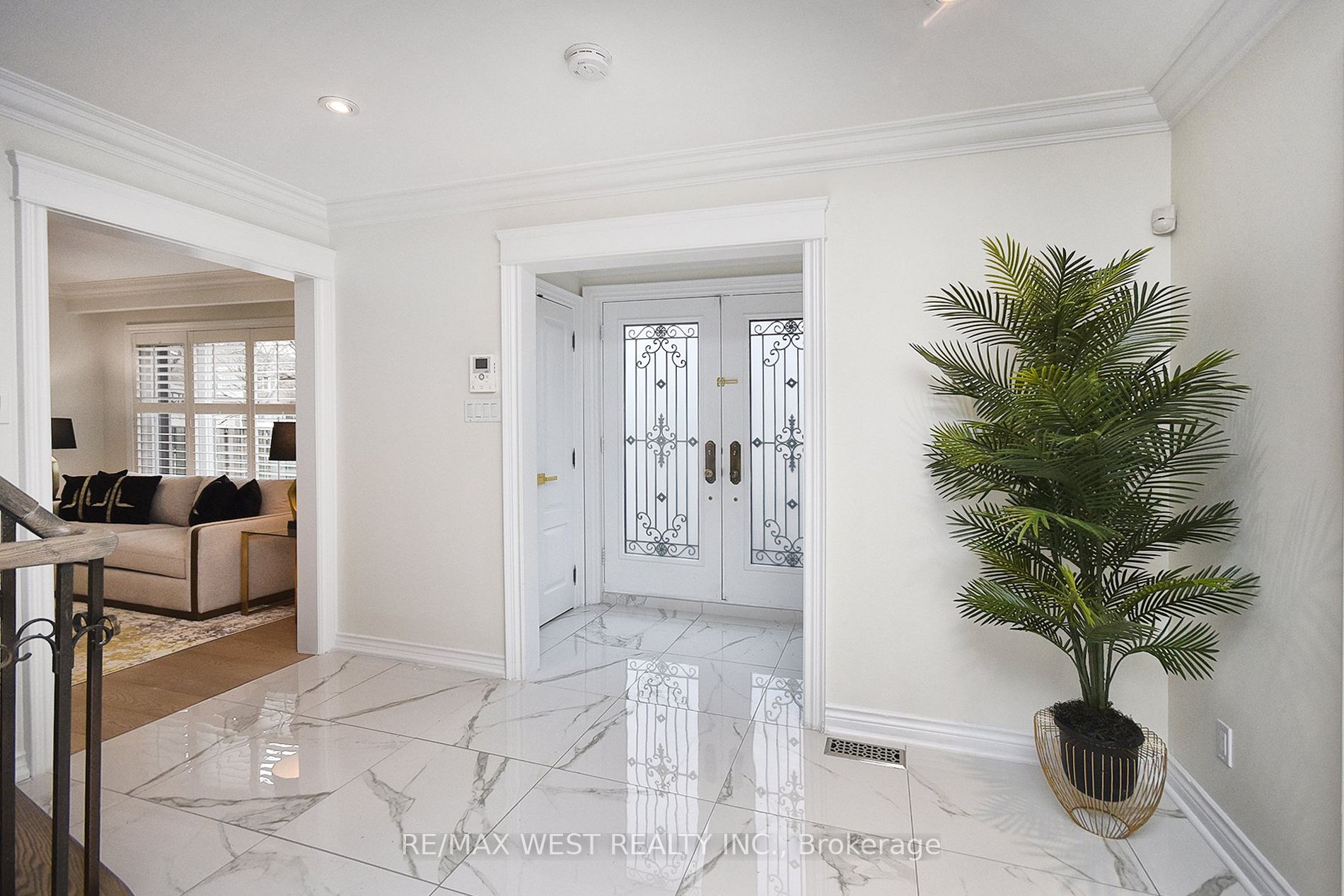 9 Campbell Ave