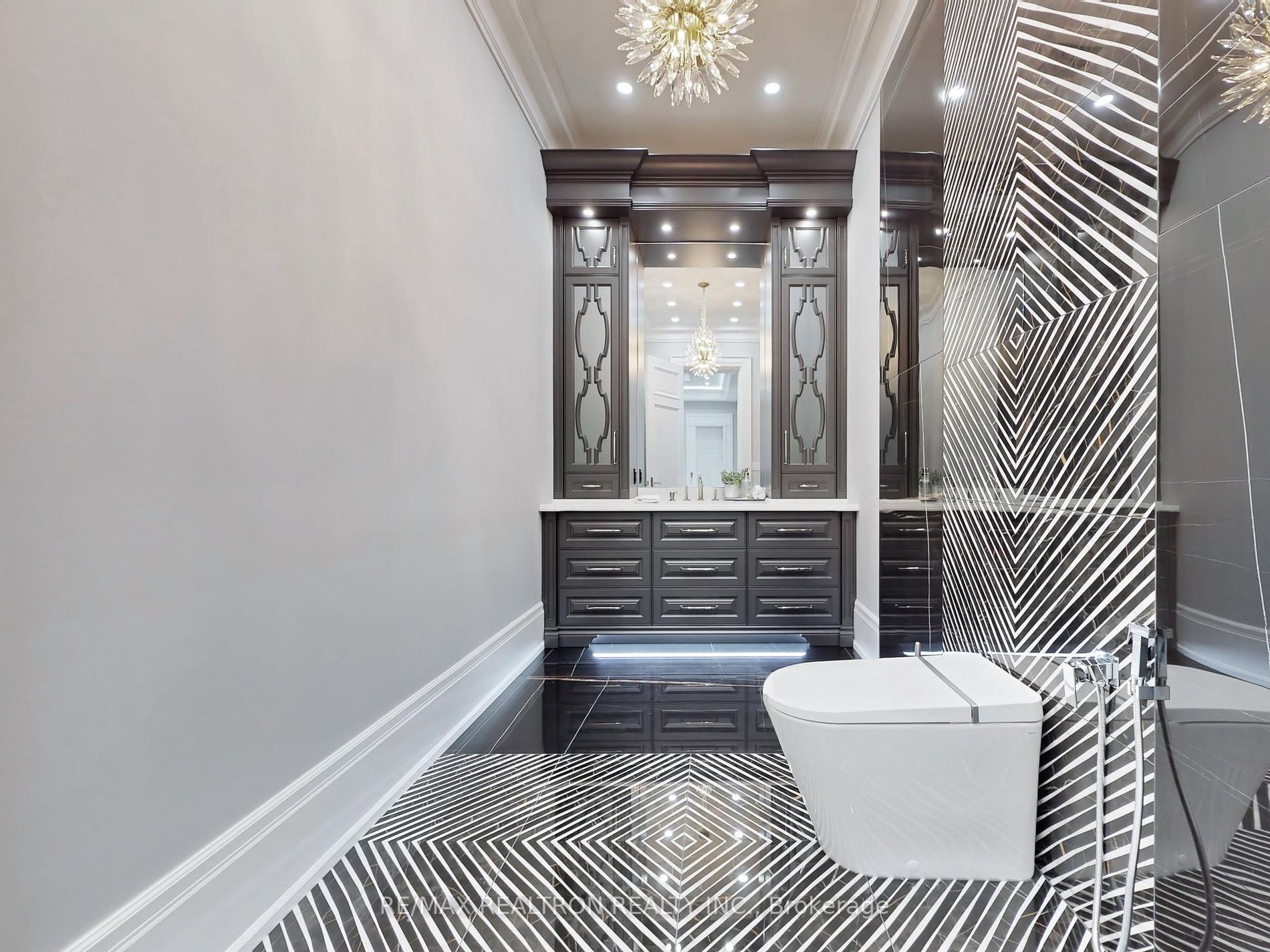 14358 Bathurst Street