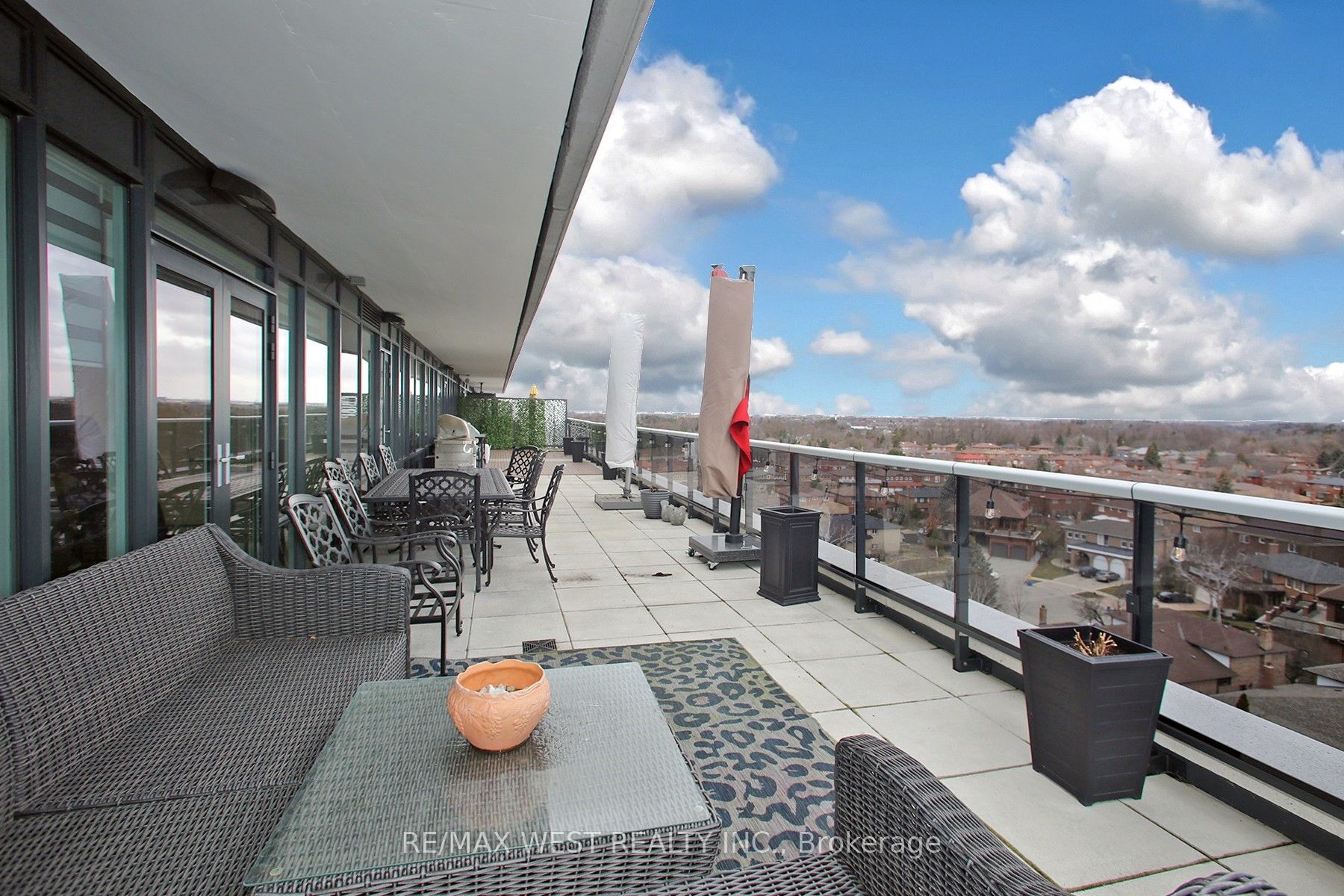 4800 Highway 7, #Ph901