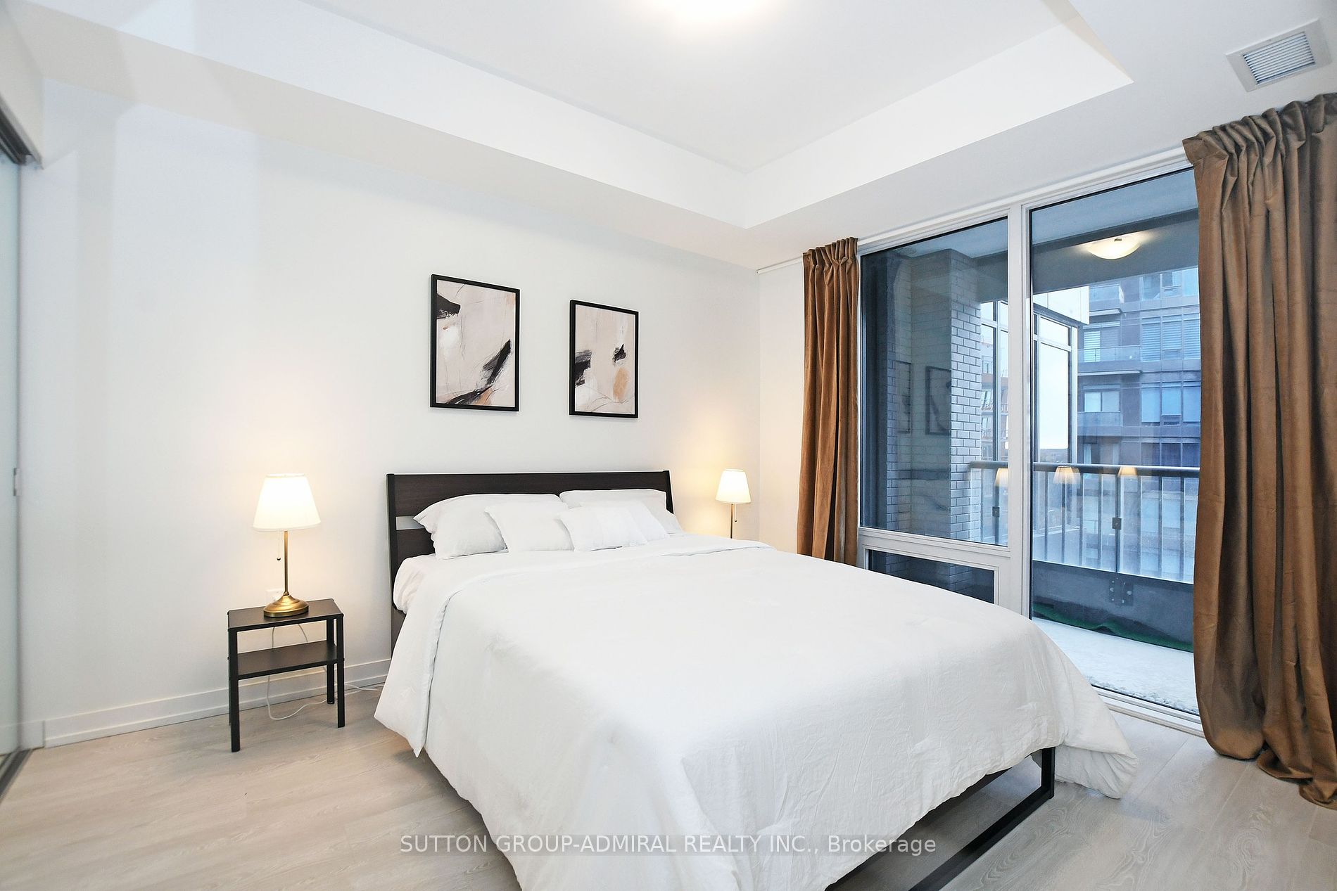 8868 Yonge Street, #505E
