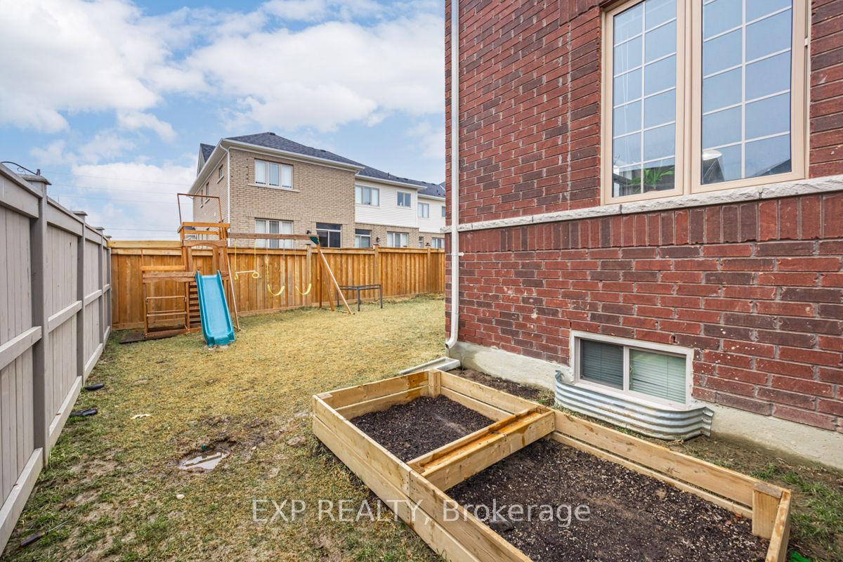 50 Clifford Cres