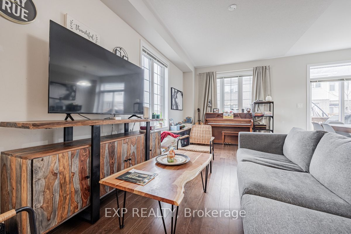 50 Clifford Cres