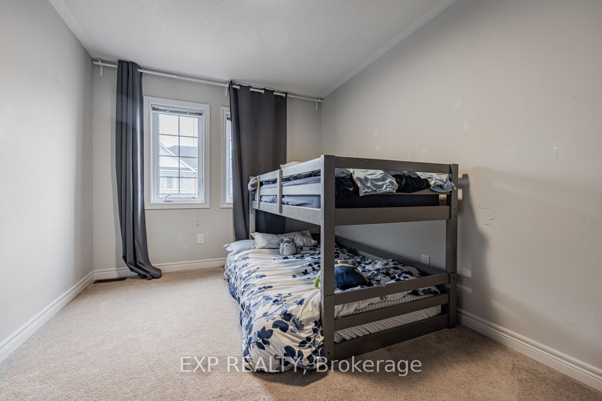 50 Clifford Cres