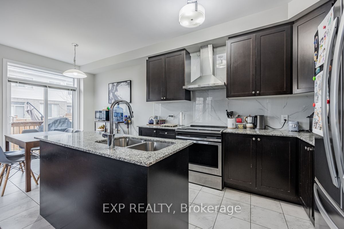 50 Clifford Cres