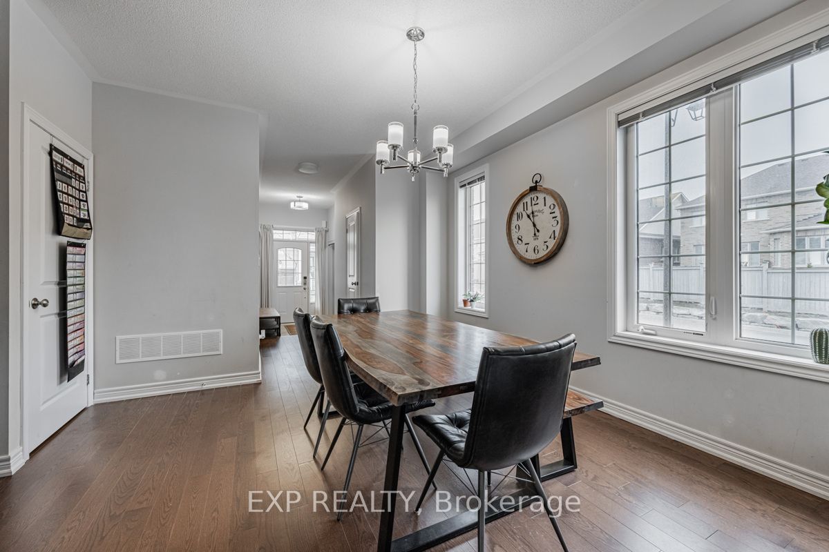 50 Clifford Cres