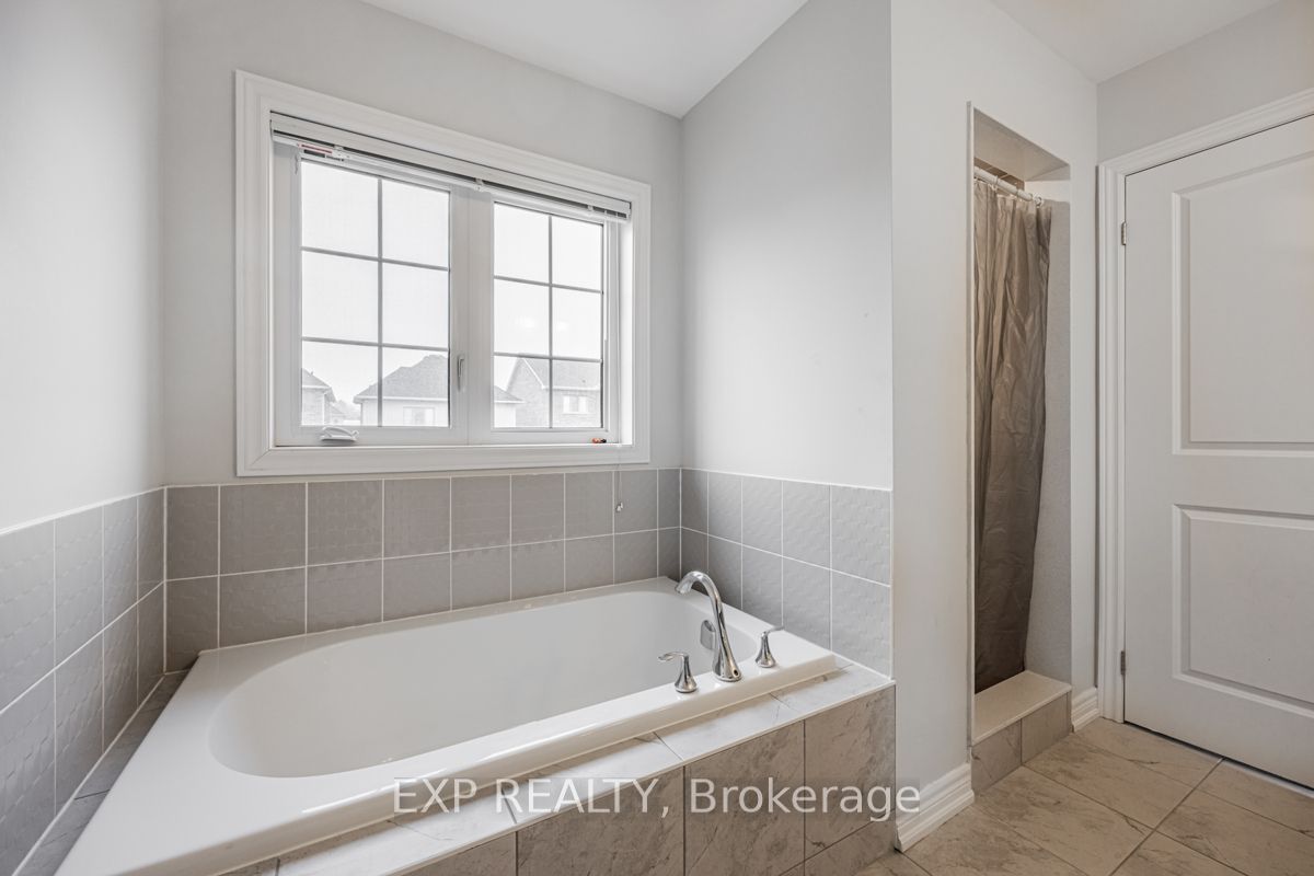 50 Clifford Cres
