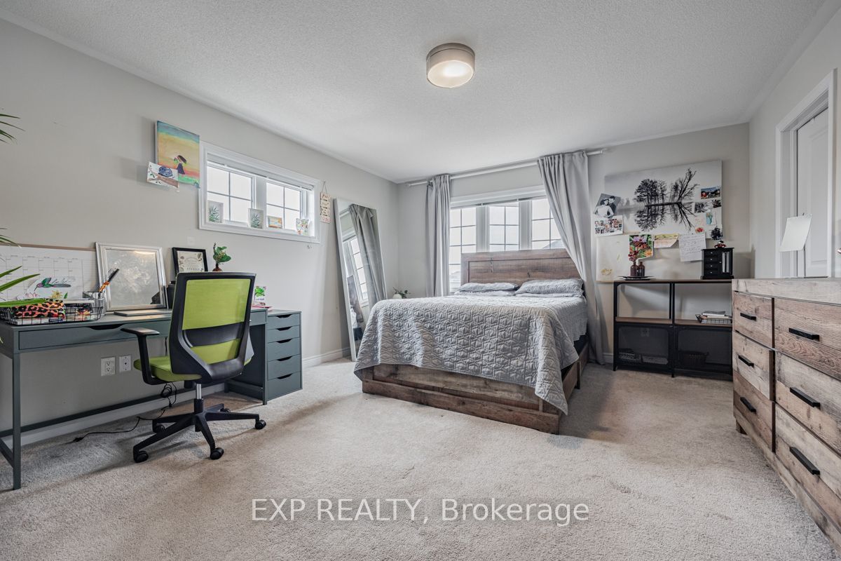 50 Clifford Cres