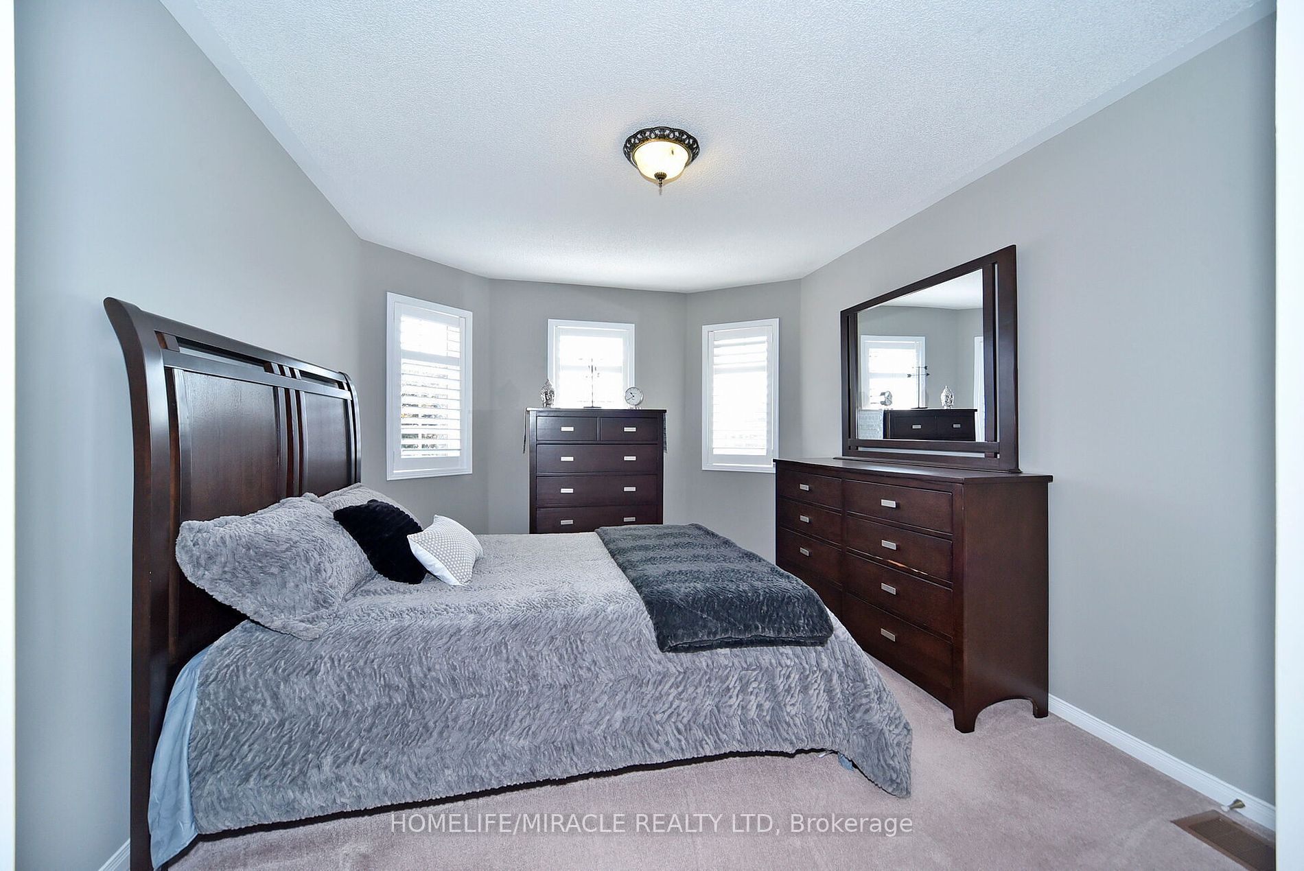 71 Shetland Cres