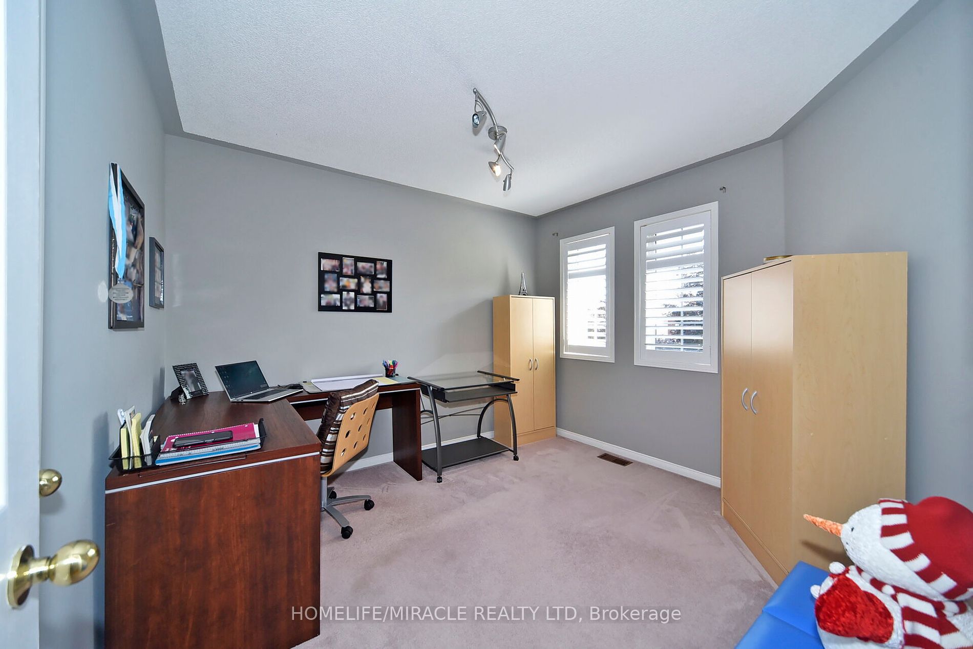 71 Shetland Cres