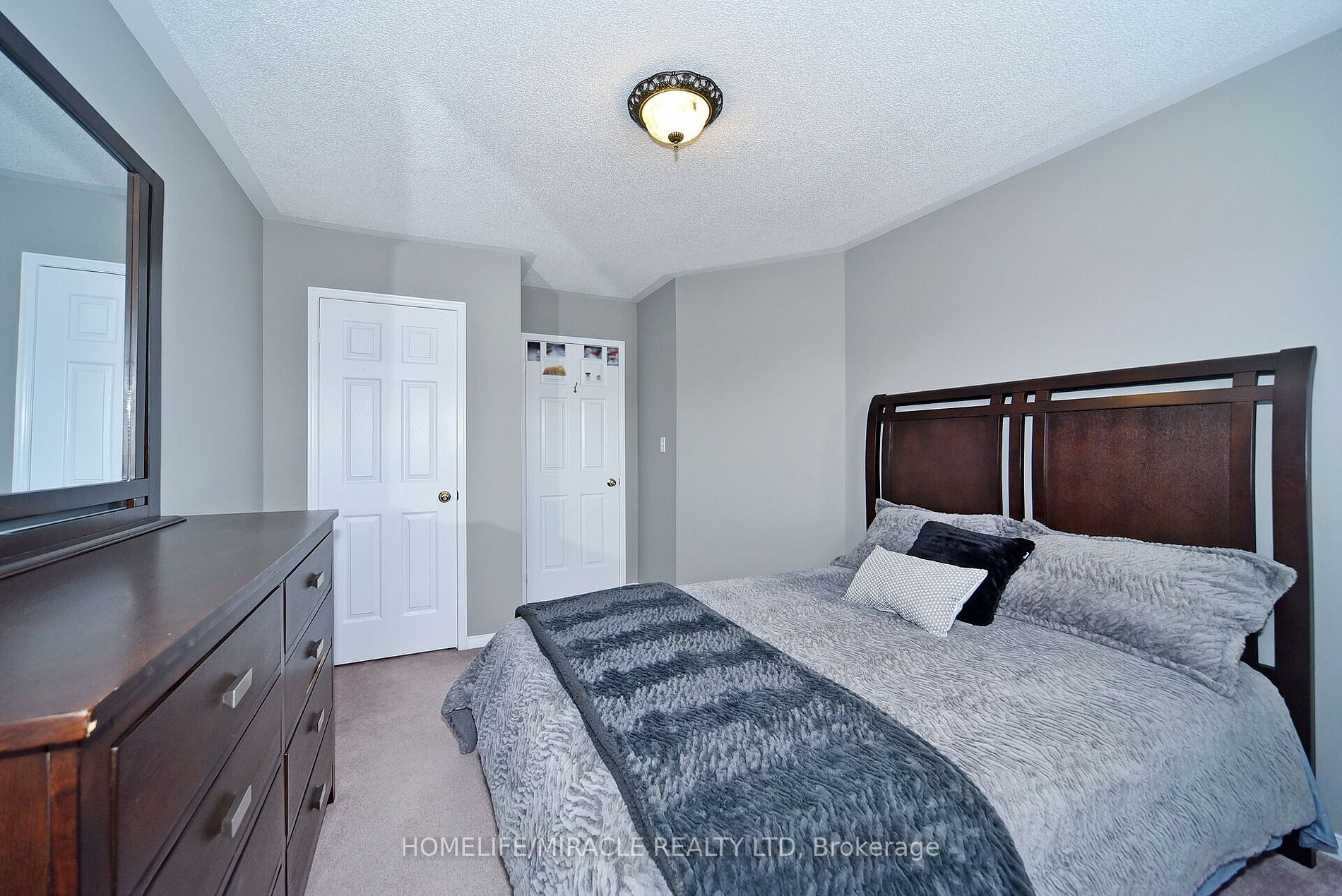 71 Shetland Cres