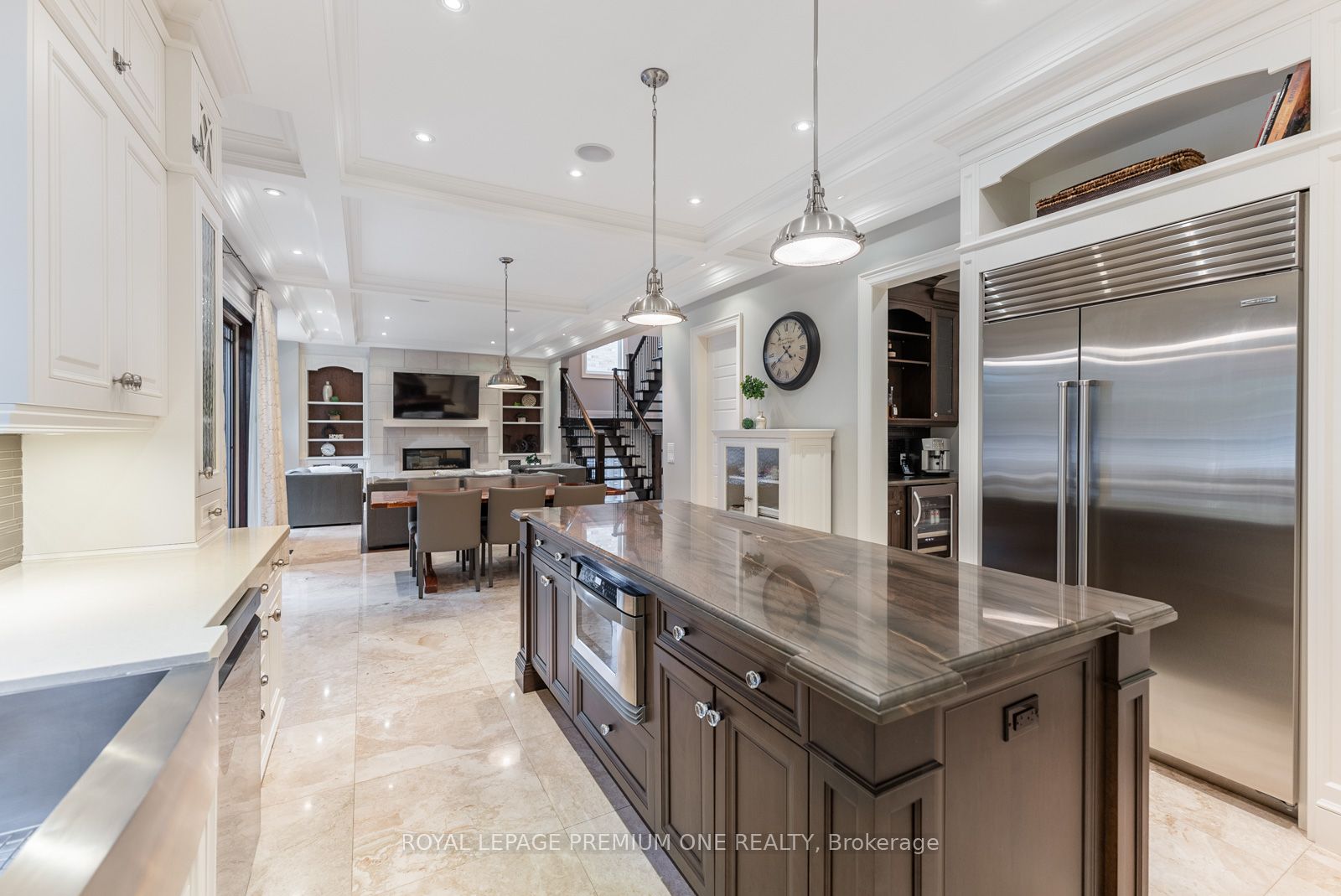 6 Weller Cres