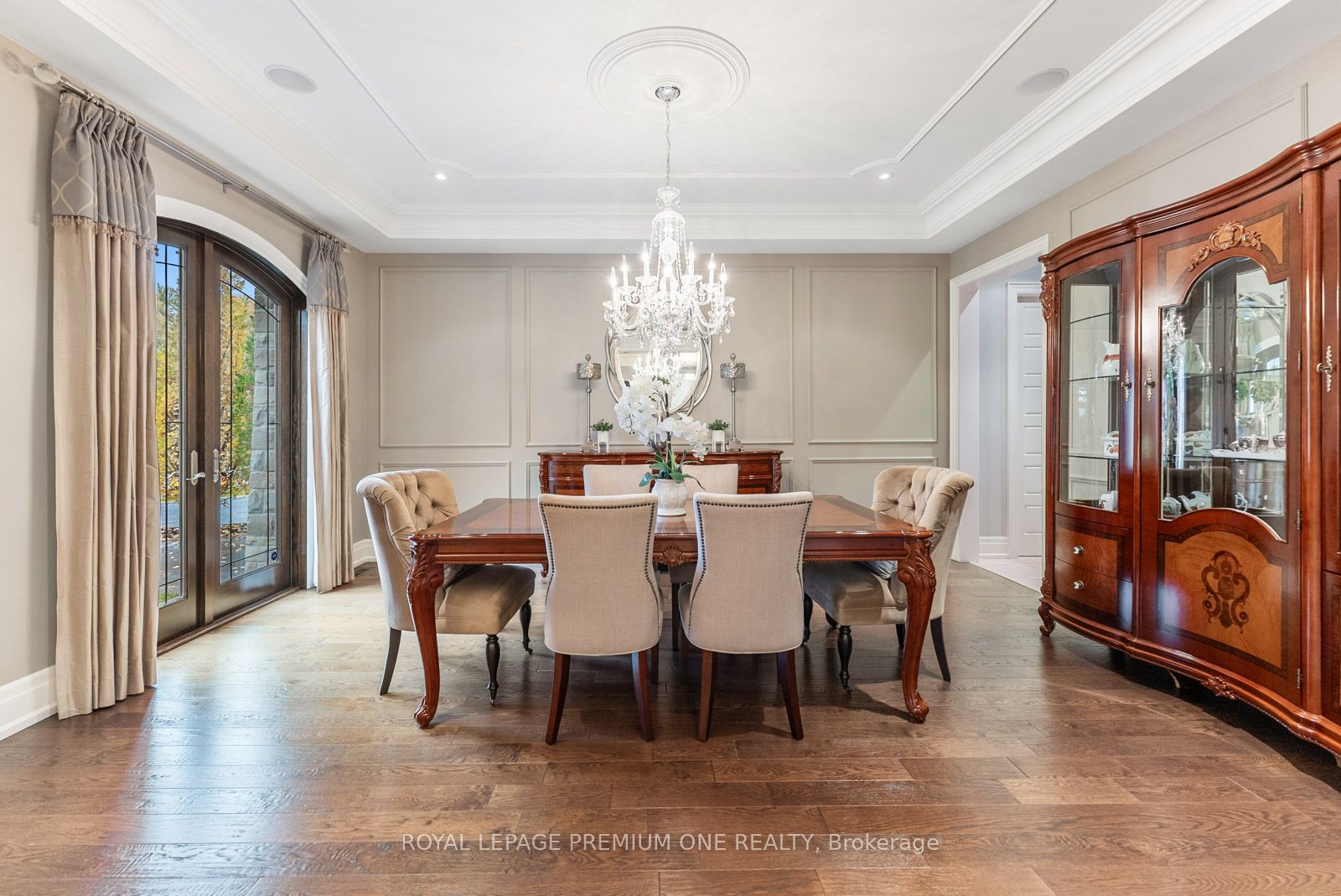 6 Weller Cres