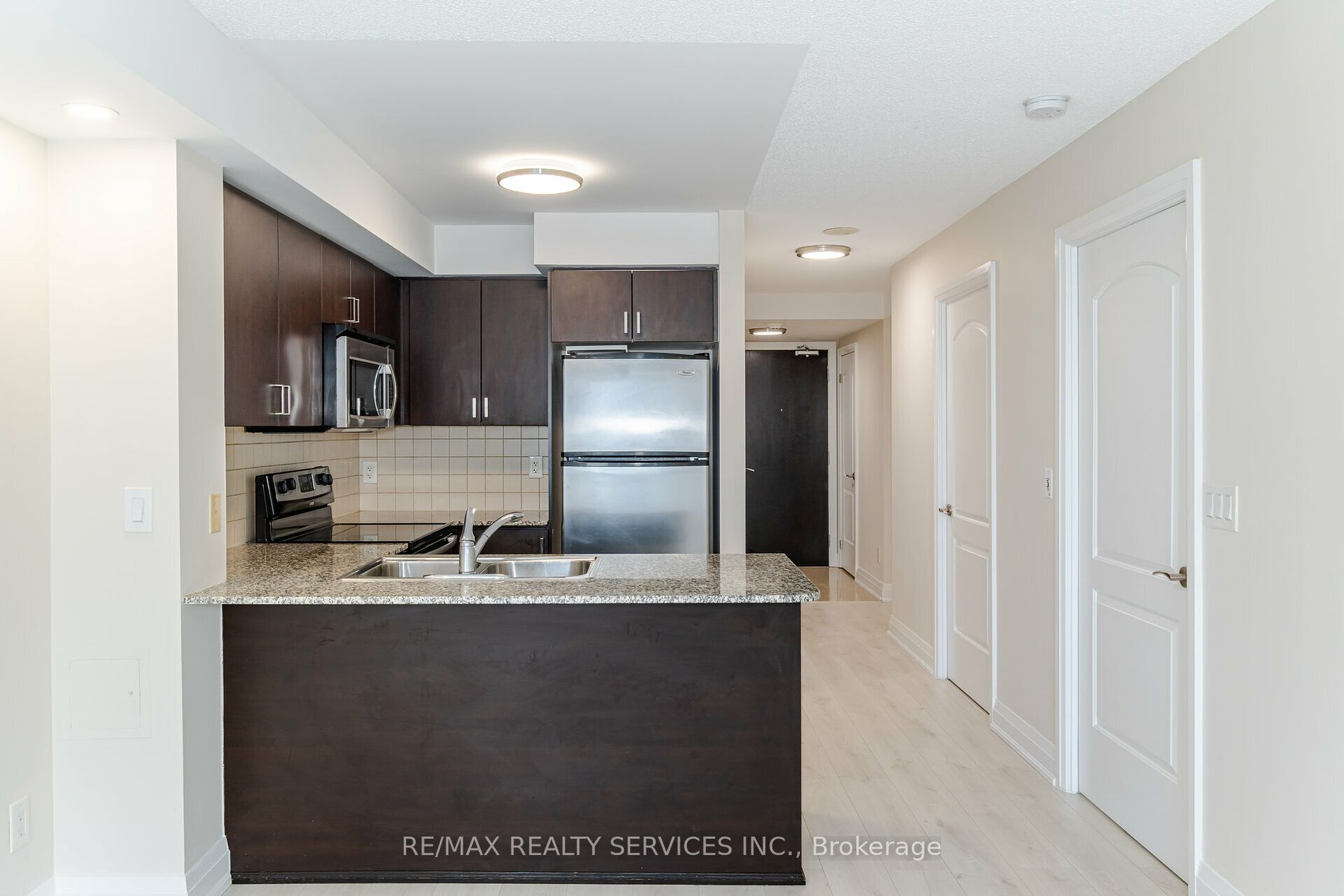 20 North Park Road, #910