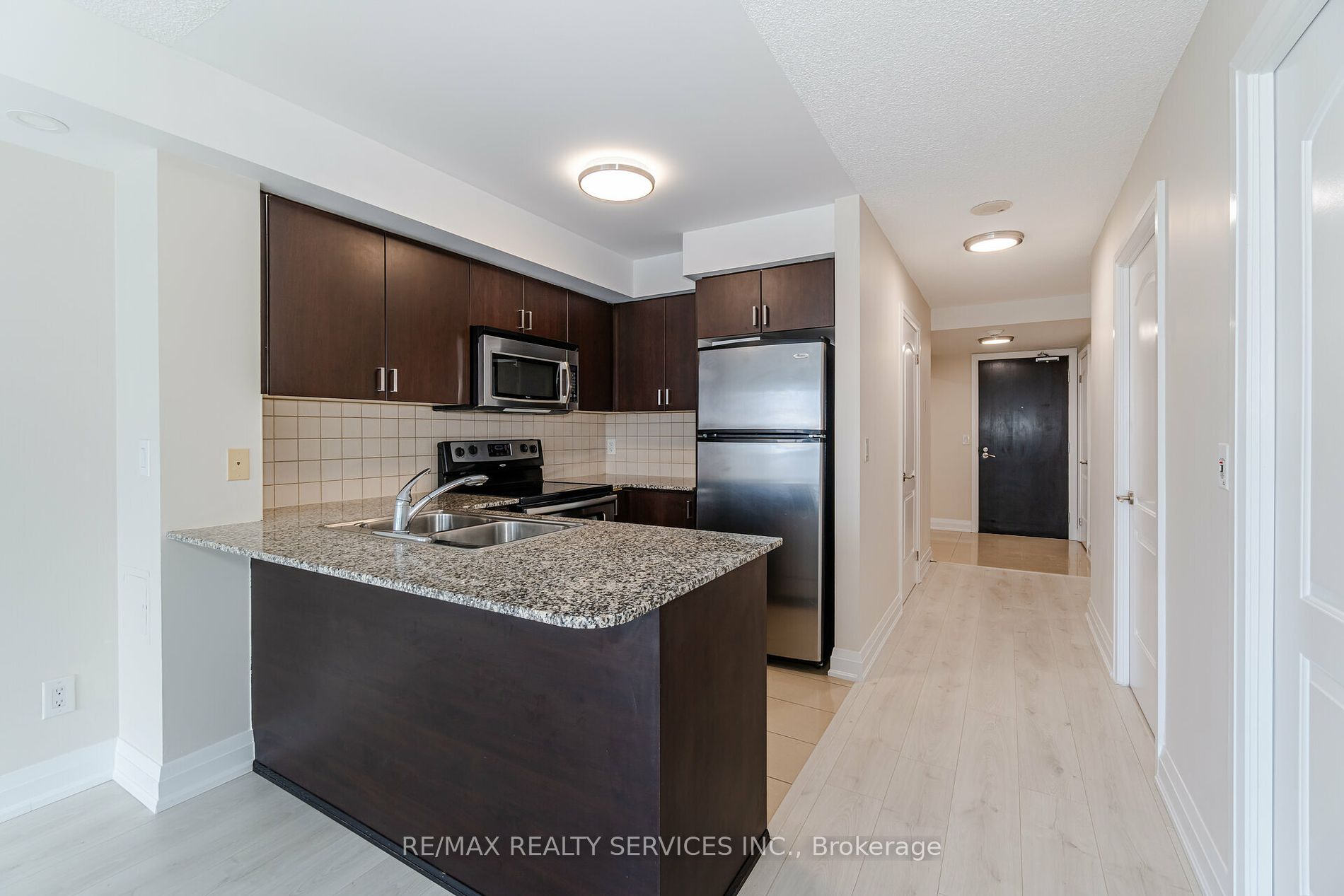 20 North Park Road, #910