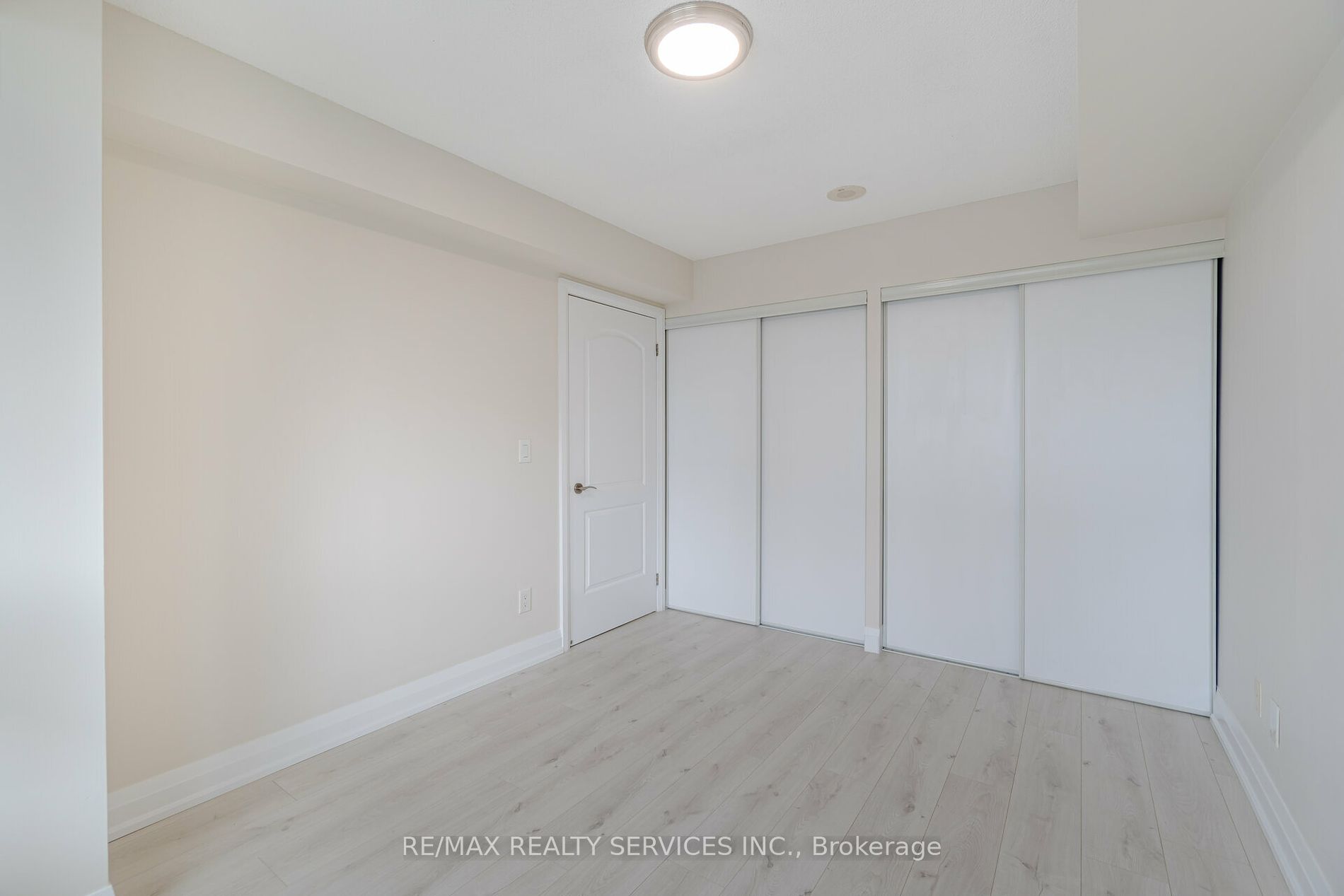 20 North Park Road, #910