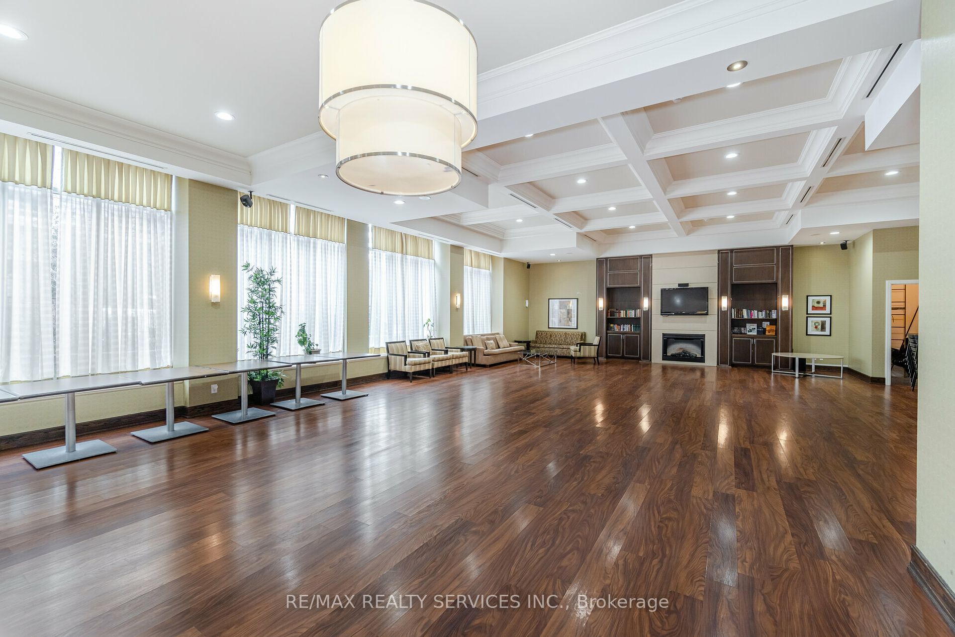 20 North Park Road, #910