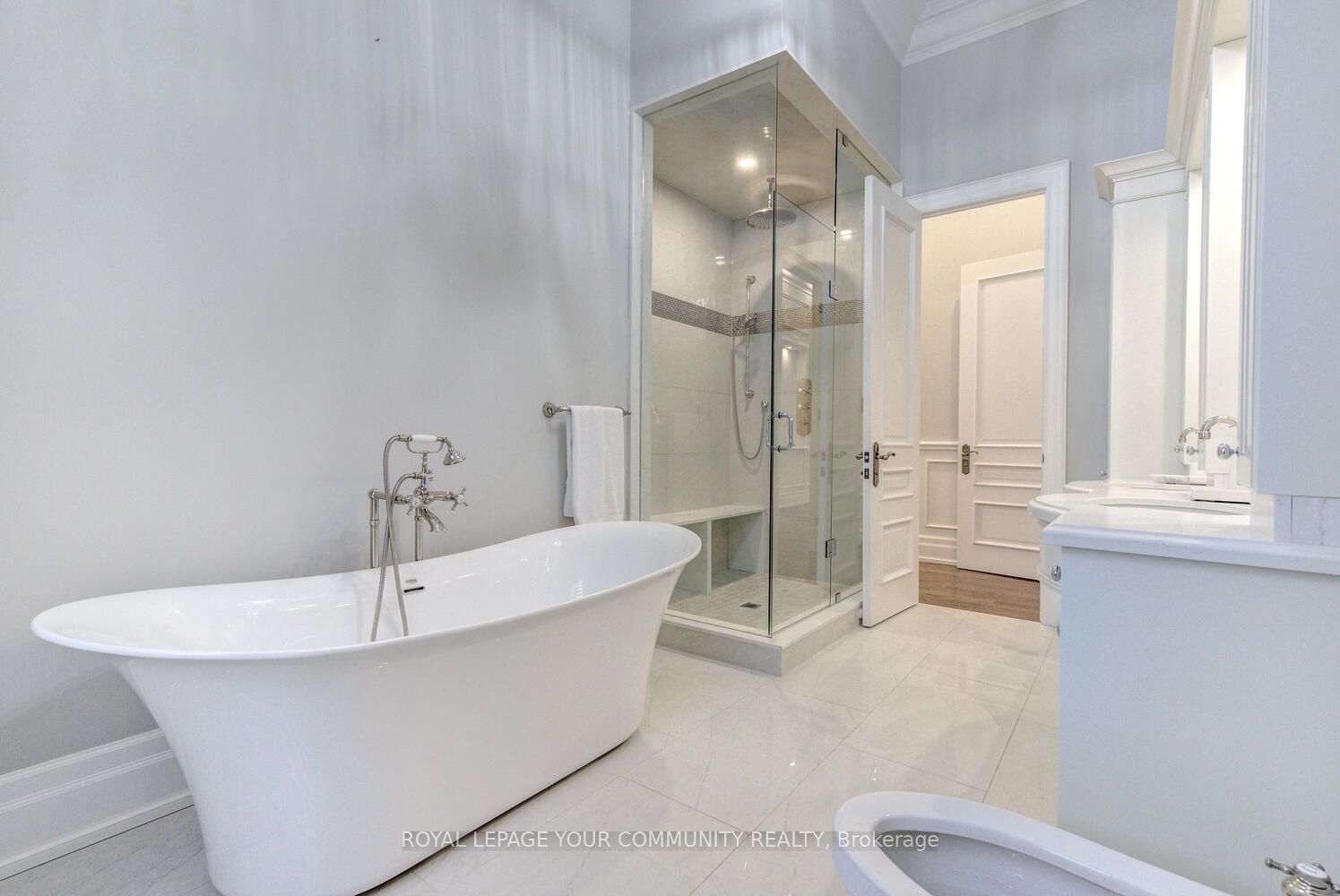 223 Crestwood Rd