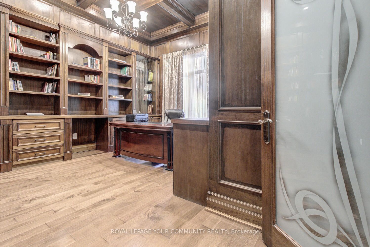 223 Crestwood Rd