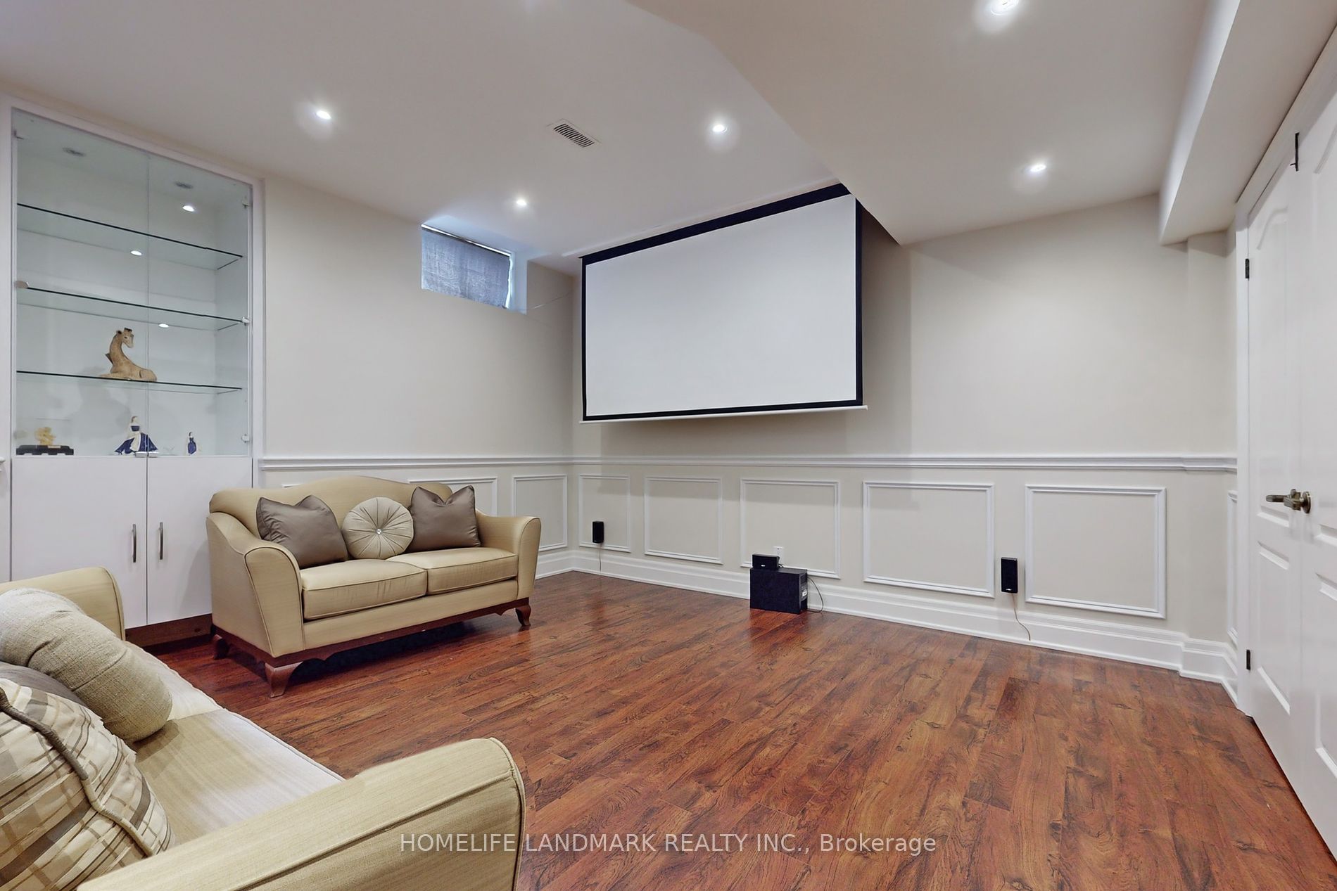 53 Carisbrooke Circ