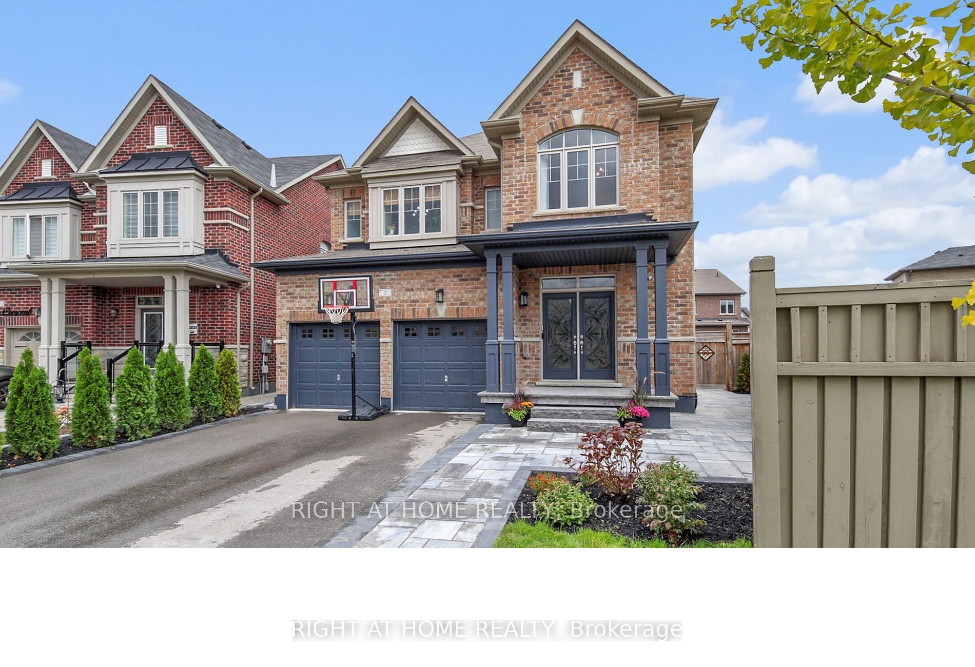 2 Elderslie Cres