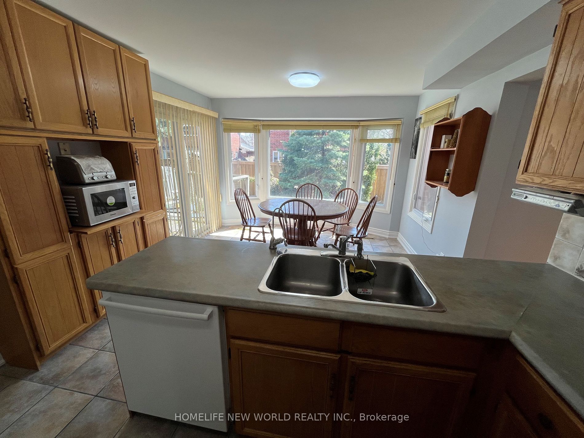 37 Garnish Green Grove