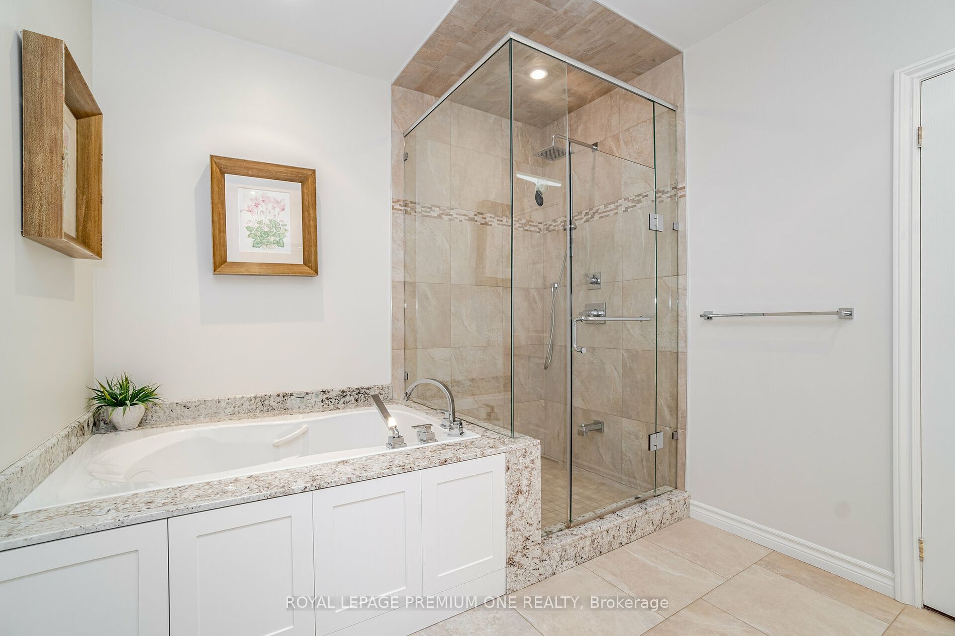 33 Wallace St, #102