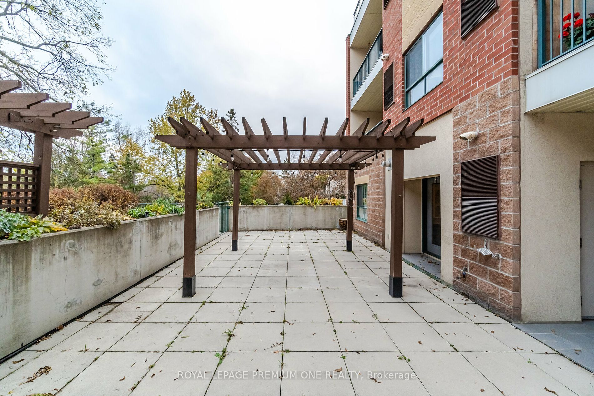 33 Wallace St, #102