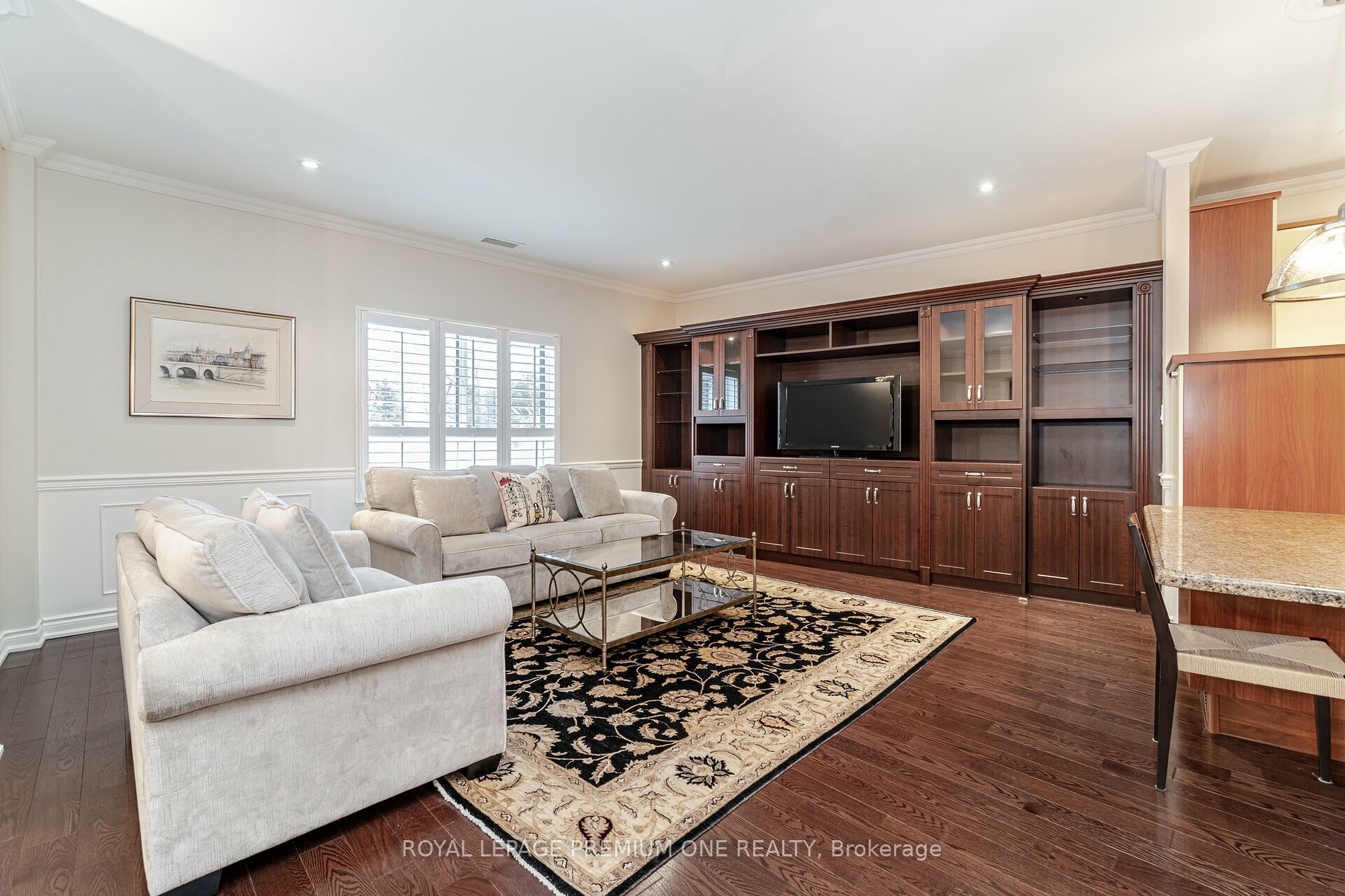 33 Wallace St, #102