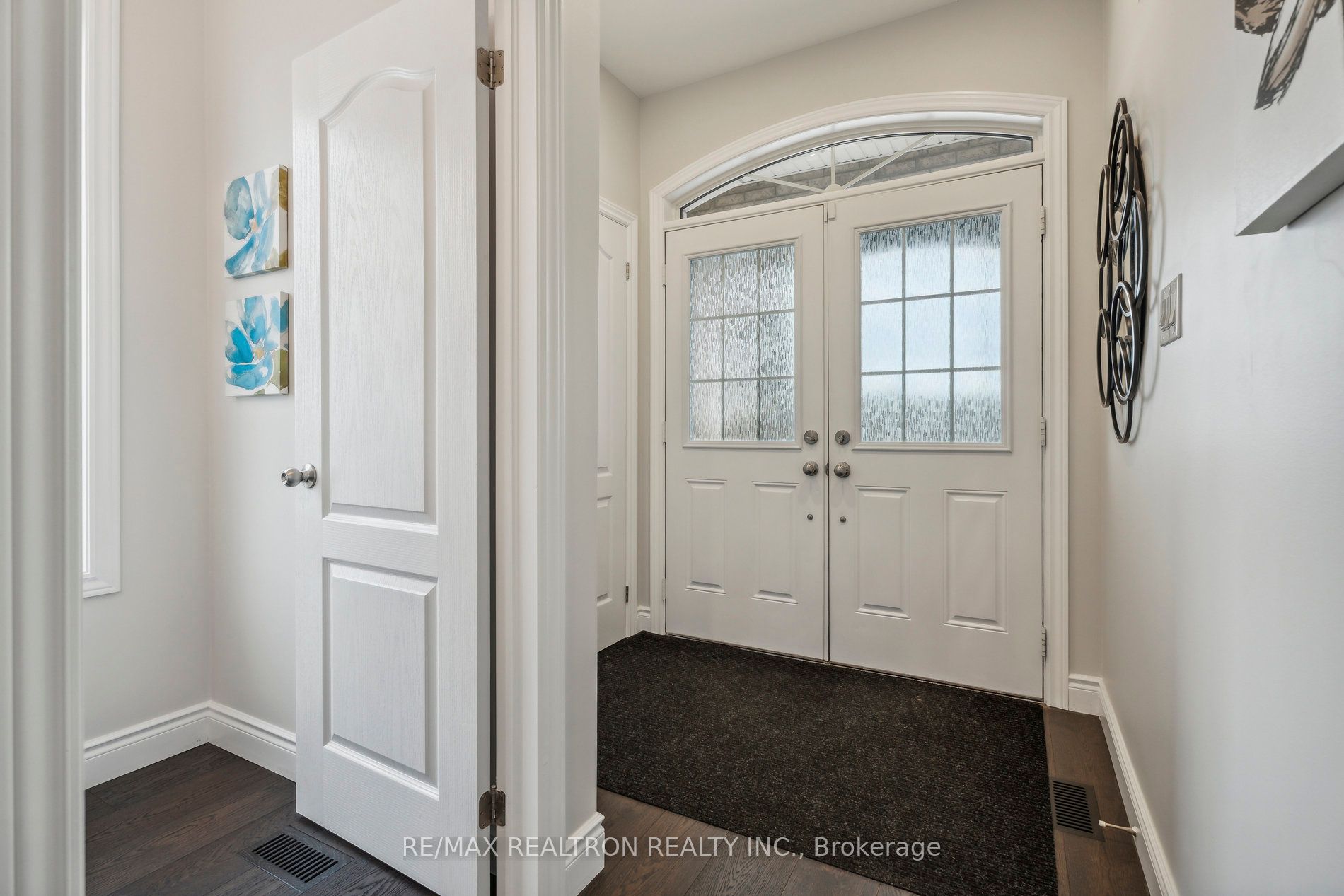 2162 Dawson Crescent