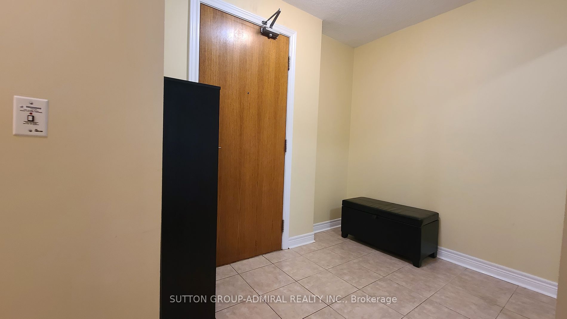 50 Disera Drive, #405
