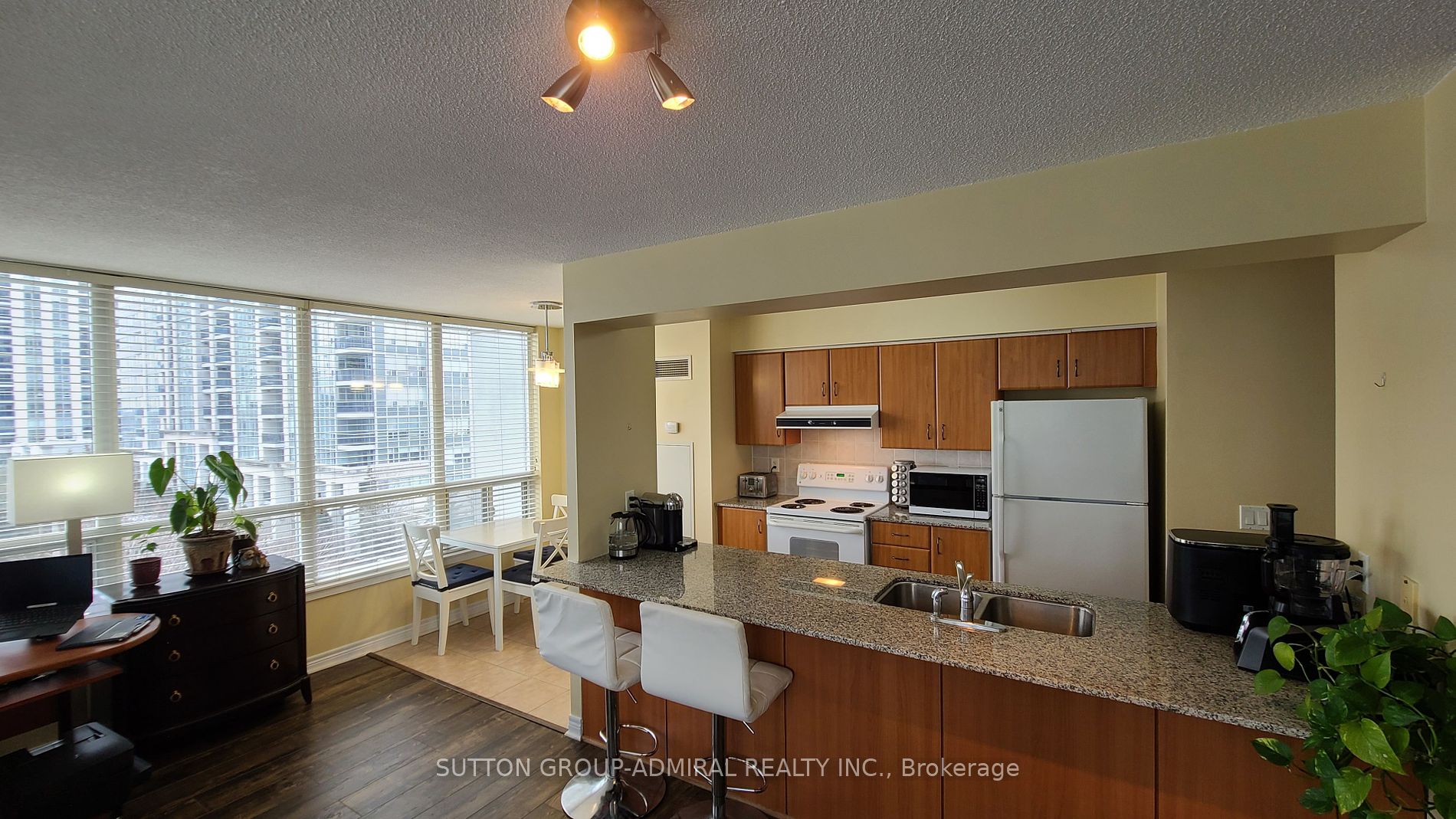 50 Disera Drive, #405