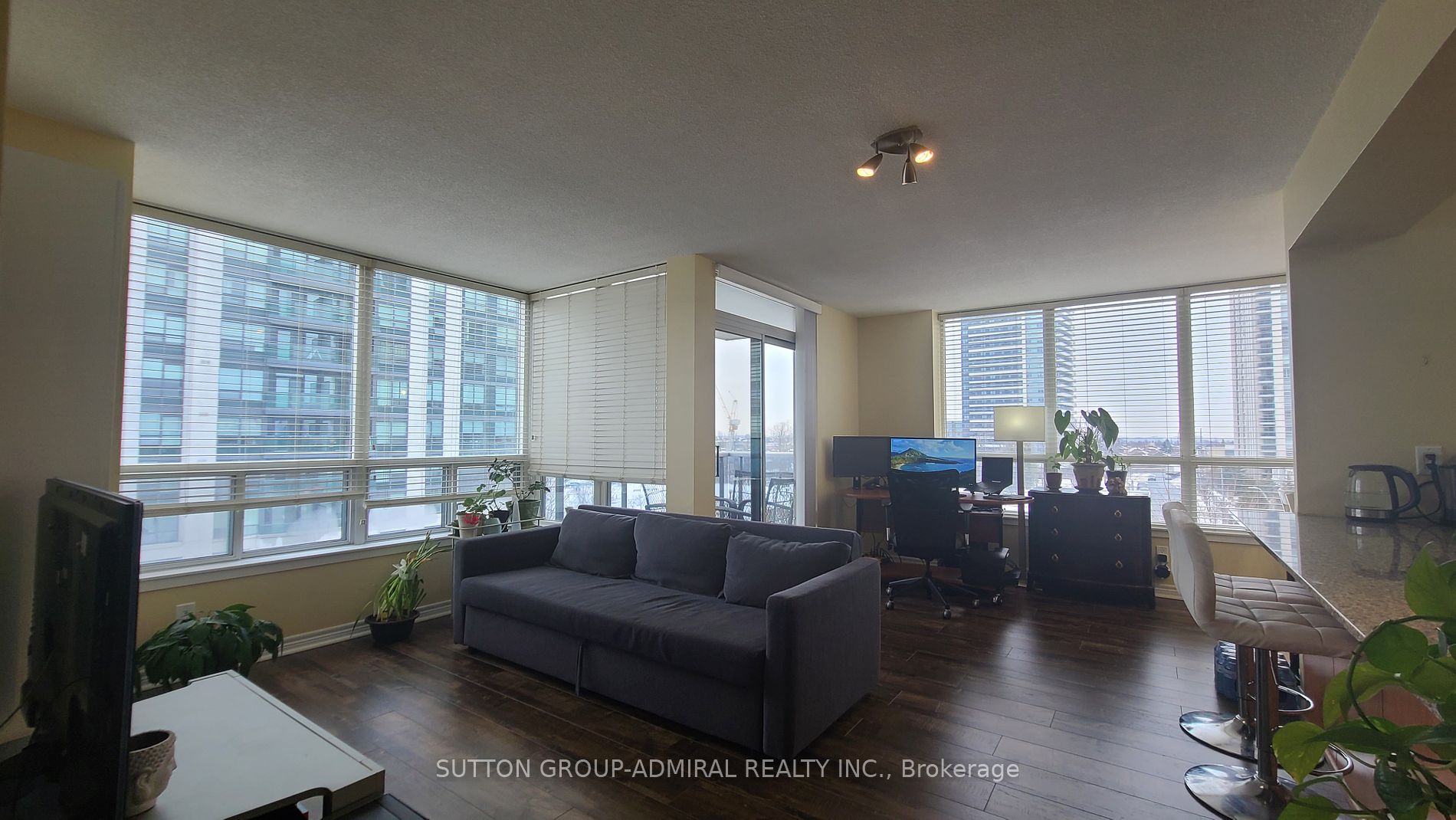 50 Disera Drive, #405